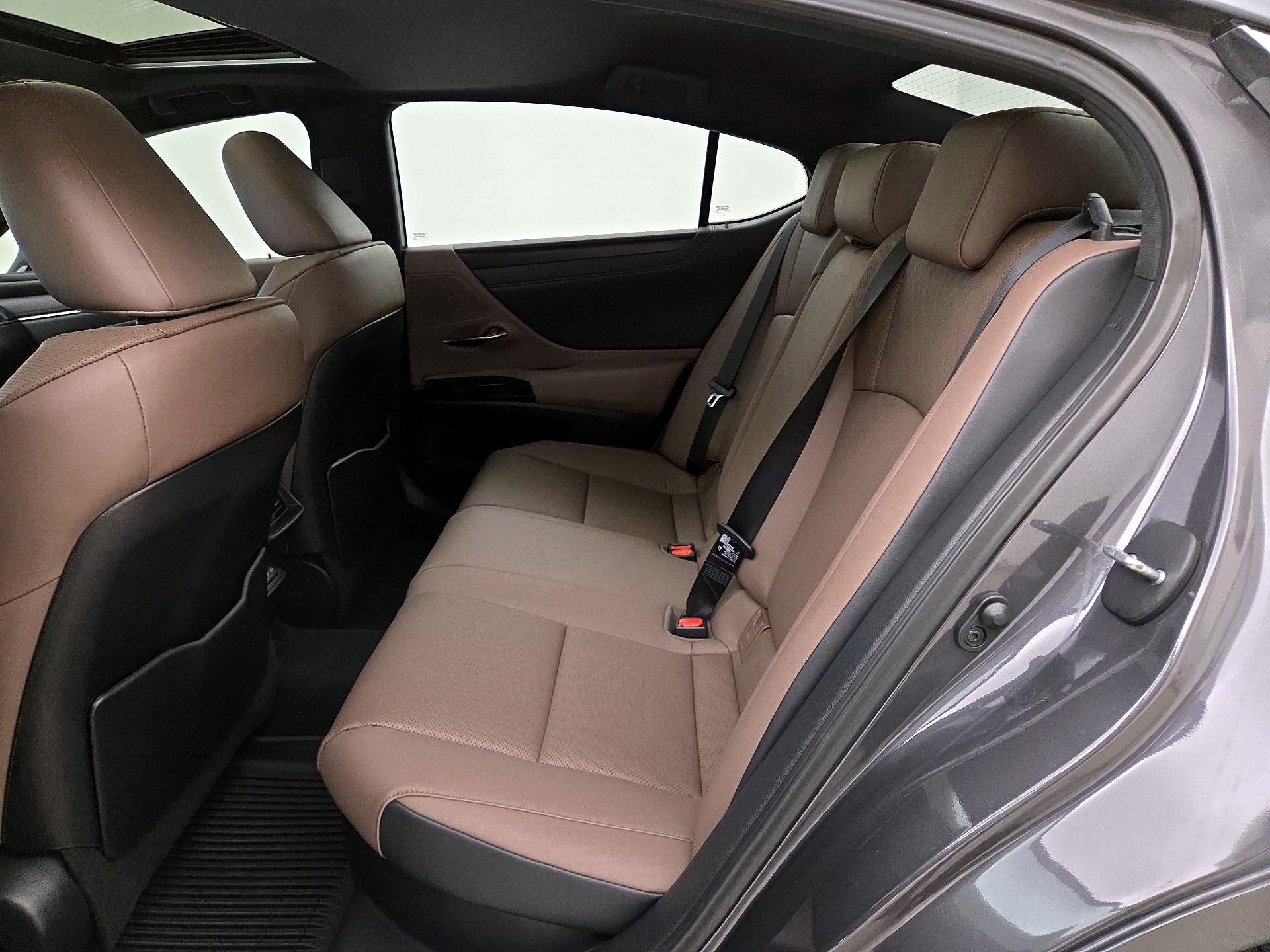 Thumbnail: 2024 Lexus ES - 19