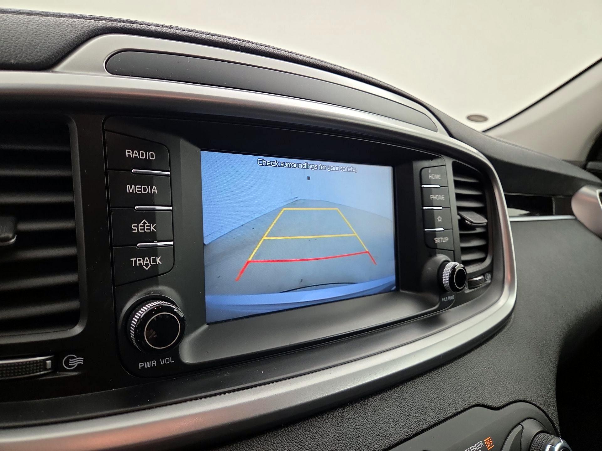 Thumbnail: 2019 Kia Sorento - 14
