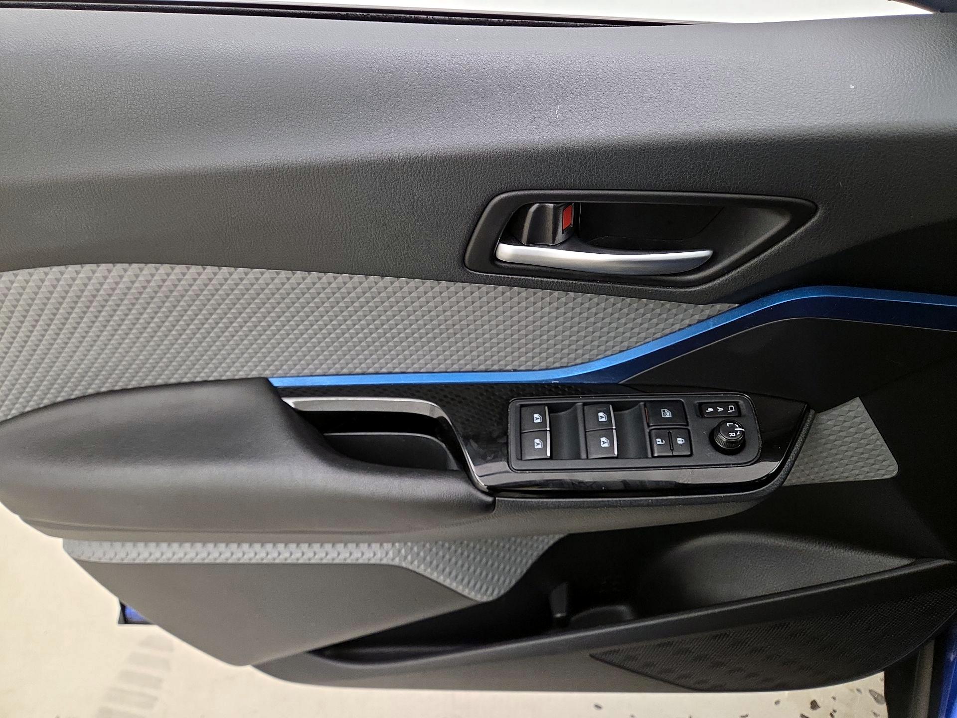 Thumbnail: 2019 Toyota C-HR - 12