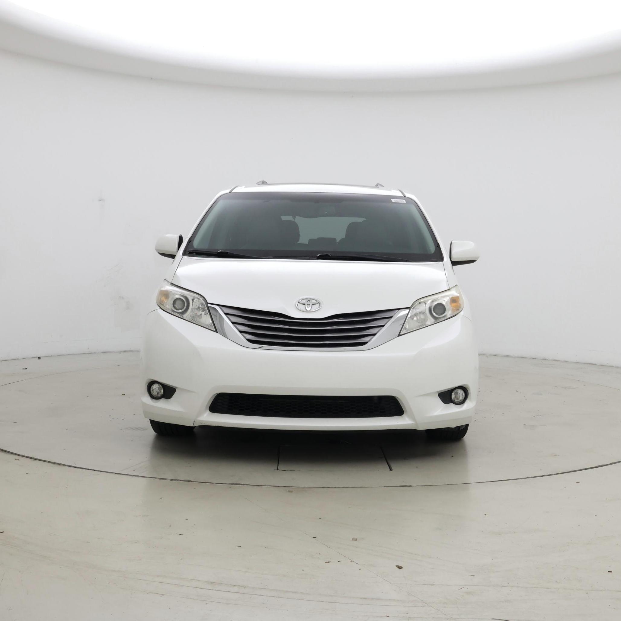 Thumbnail: 2015 Toyota Sienna - 5