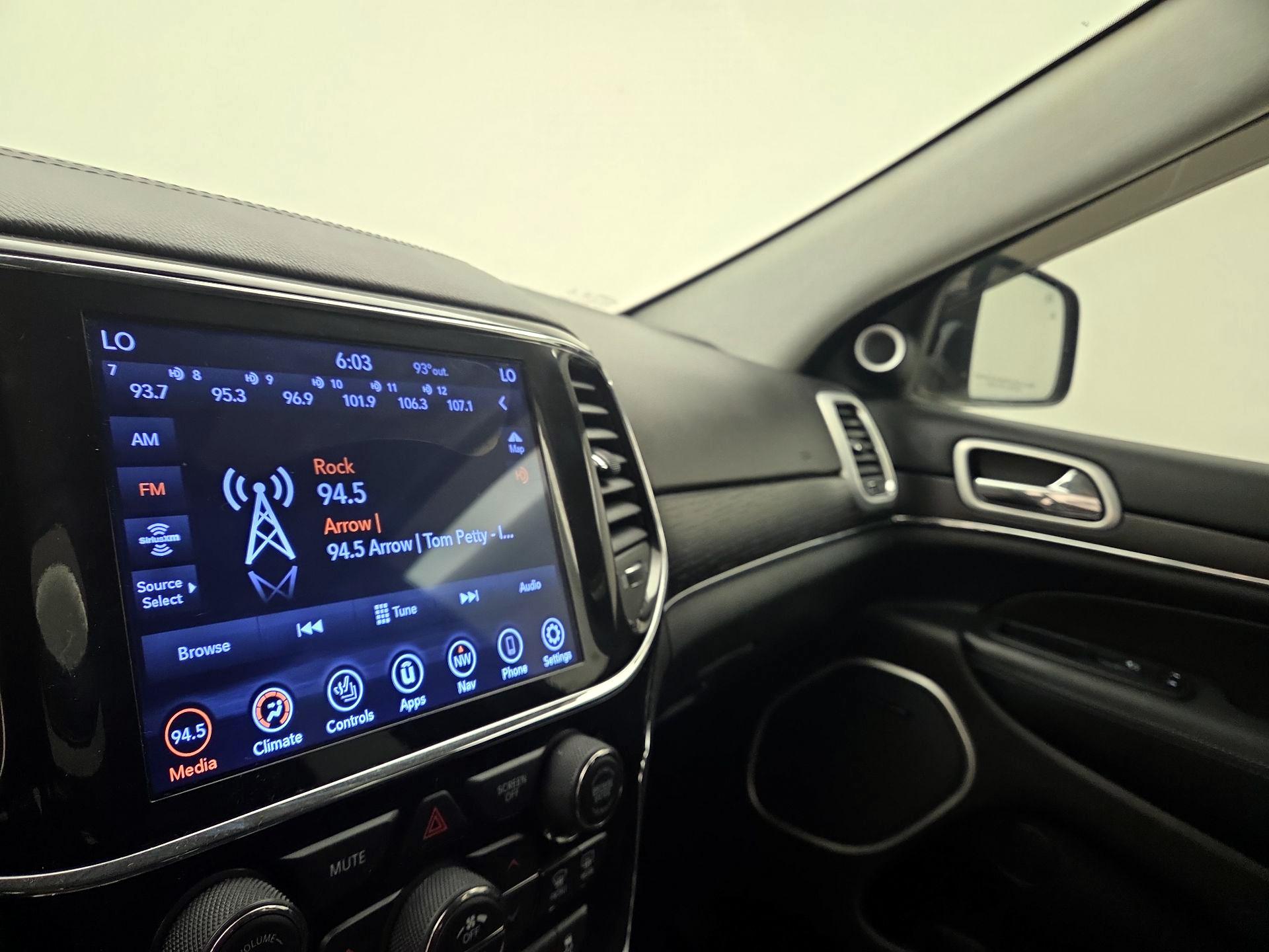 Thumbnail: 2021 Jeep Grand Cherokee - 16