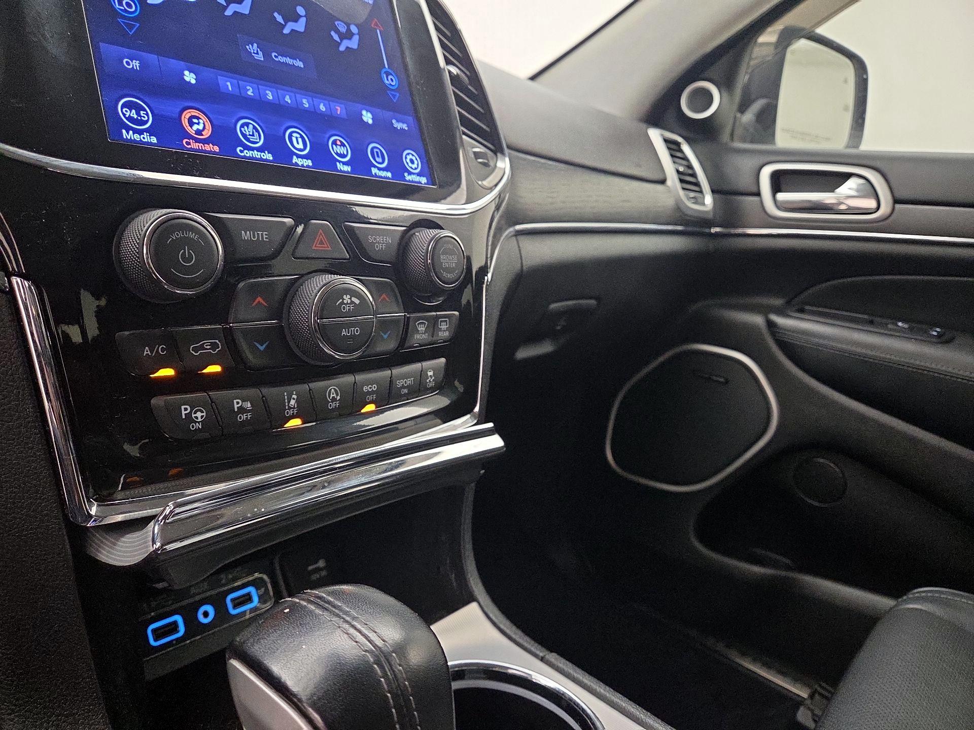 Thumbnail: 2021 Jeep Grand Cherokee - 17