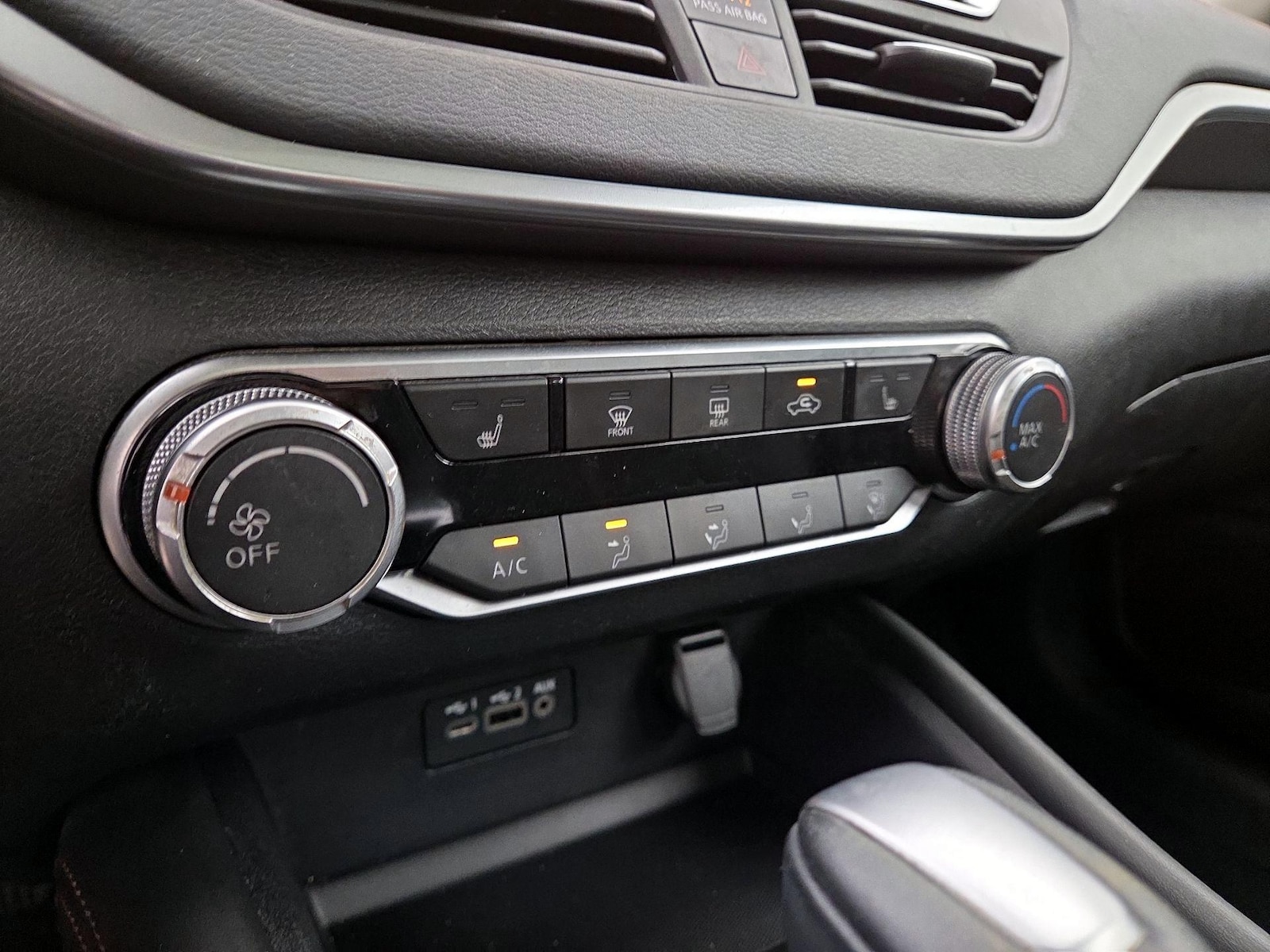 2019 Nissan Altima SR - Photo 17