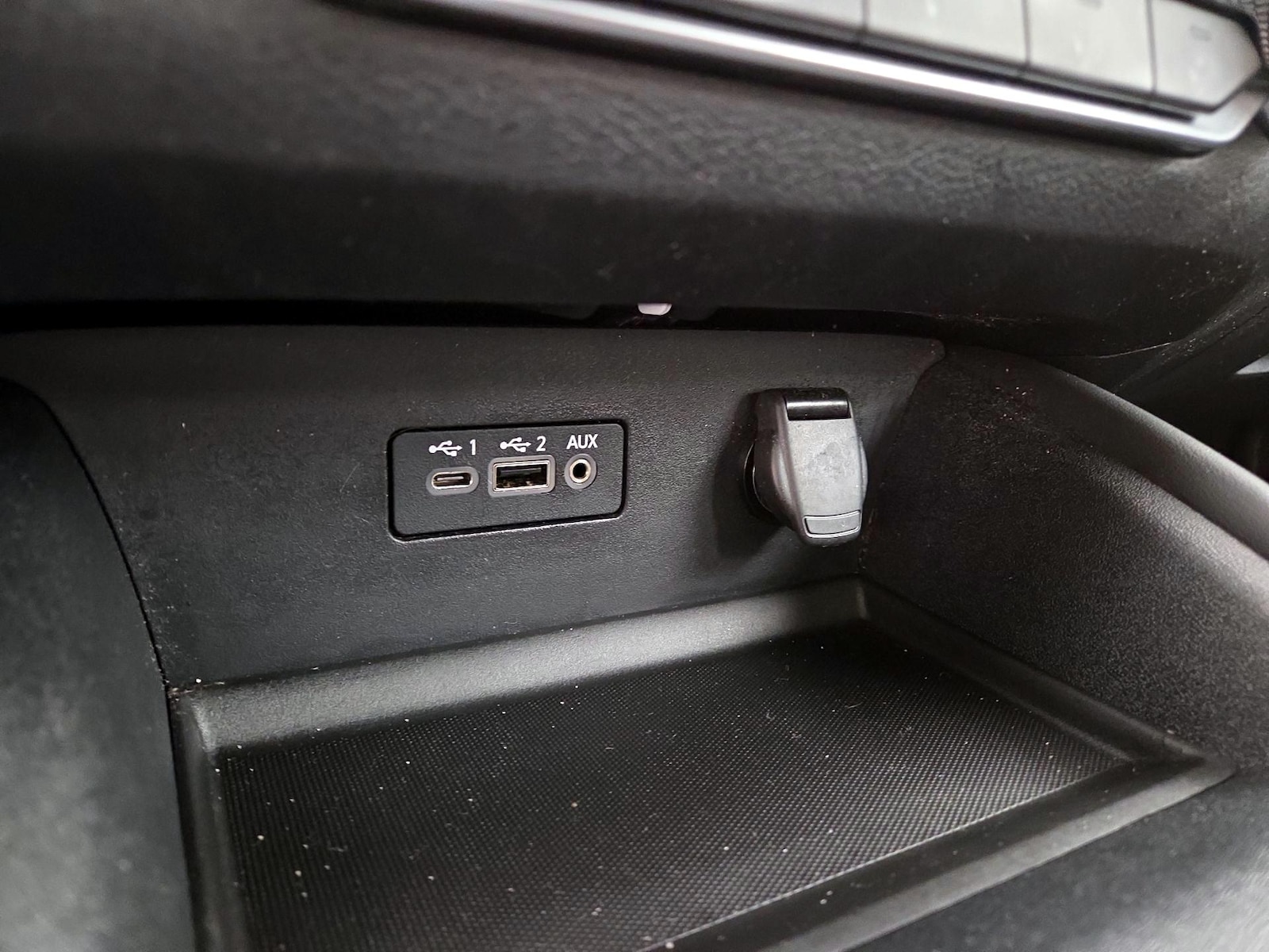 2019 Nissan Altima SR - Photo 19