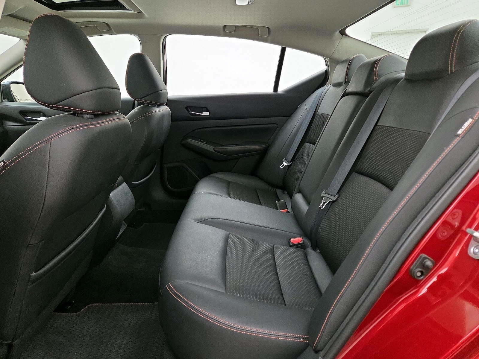2019 Nissan Altima SR - Photo 21