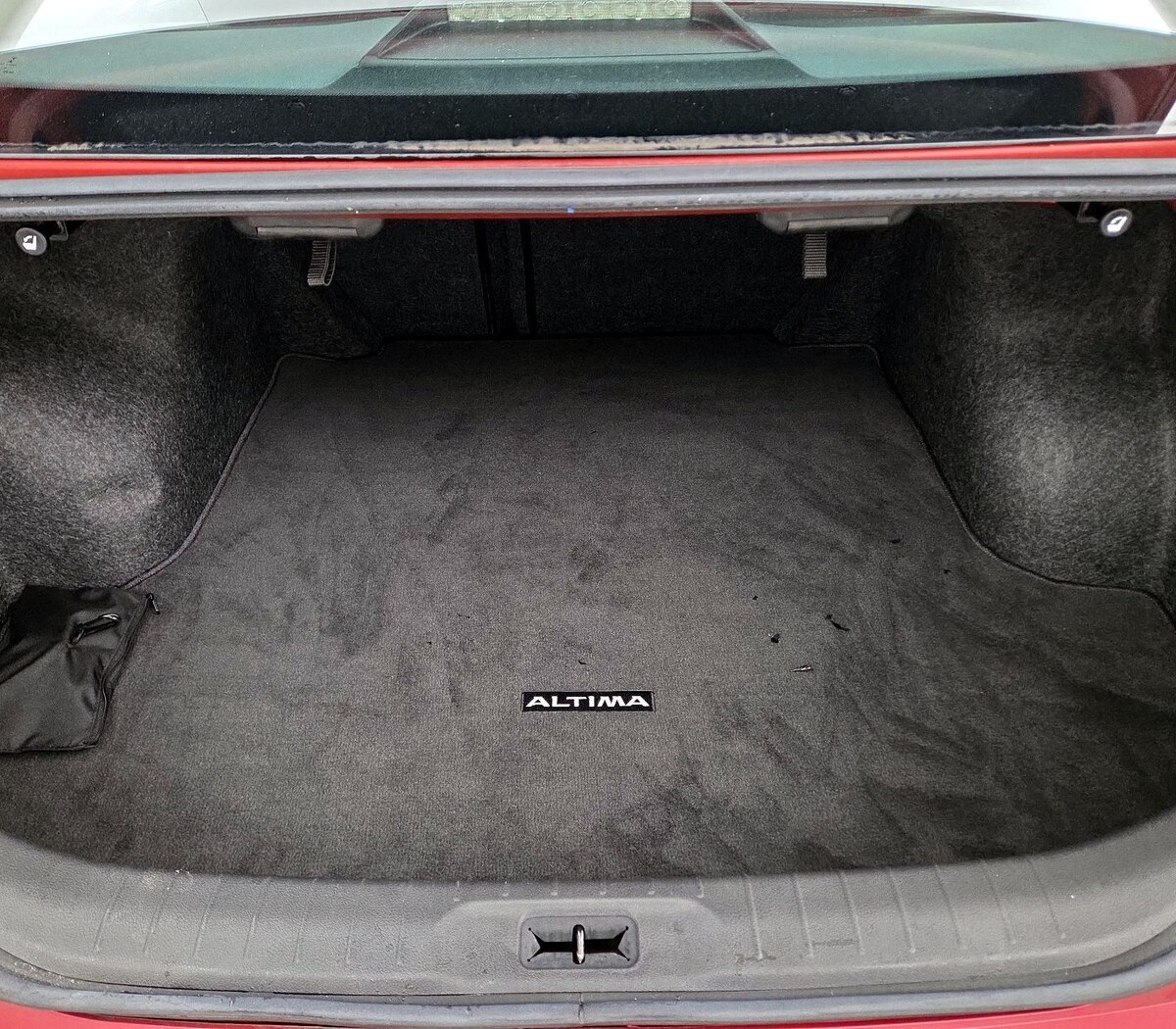 Trunk/Cargo (Seats Up)