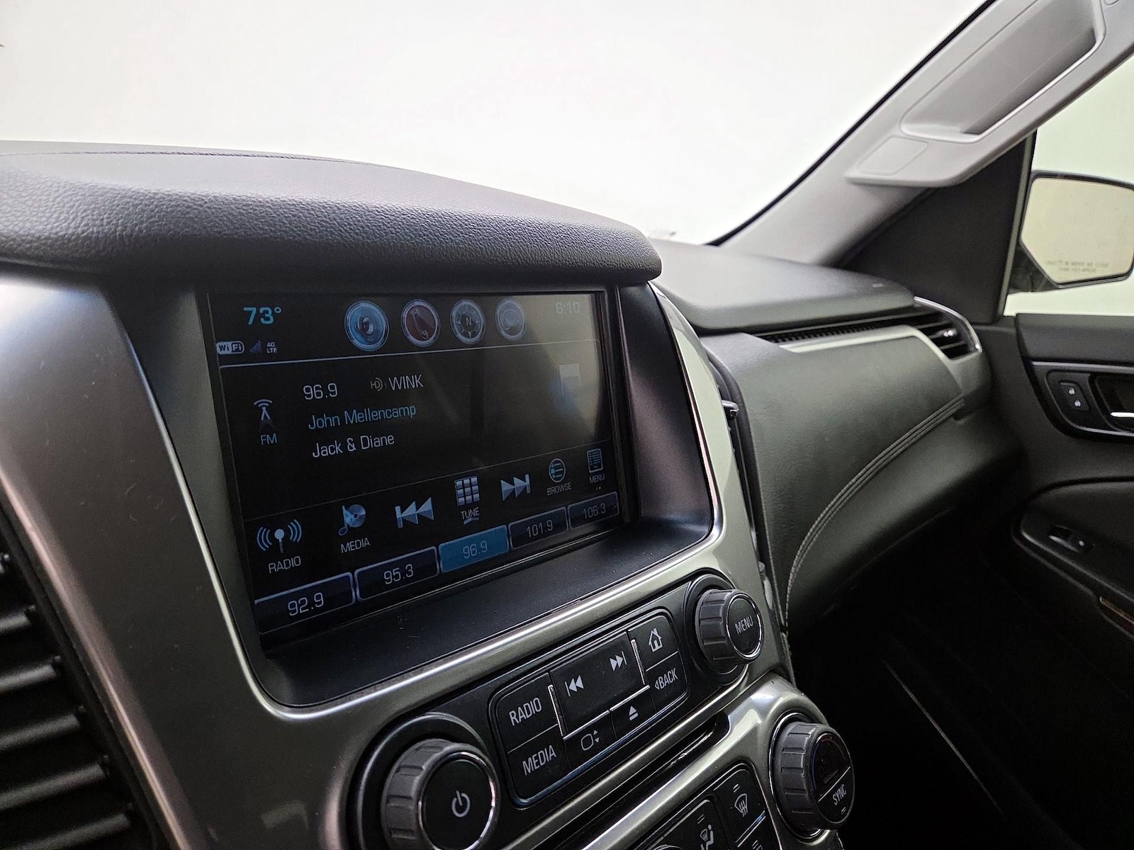 2019 Chevrolet Tahoe LS - Photo 16