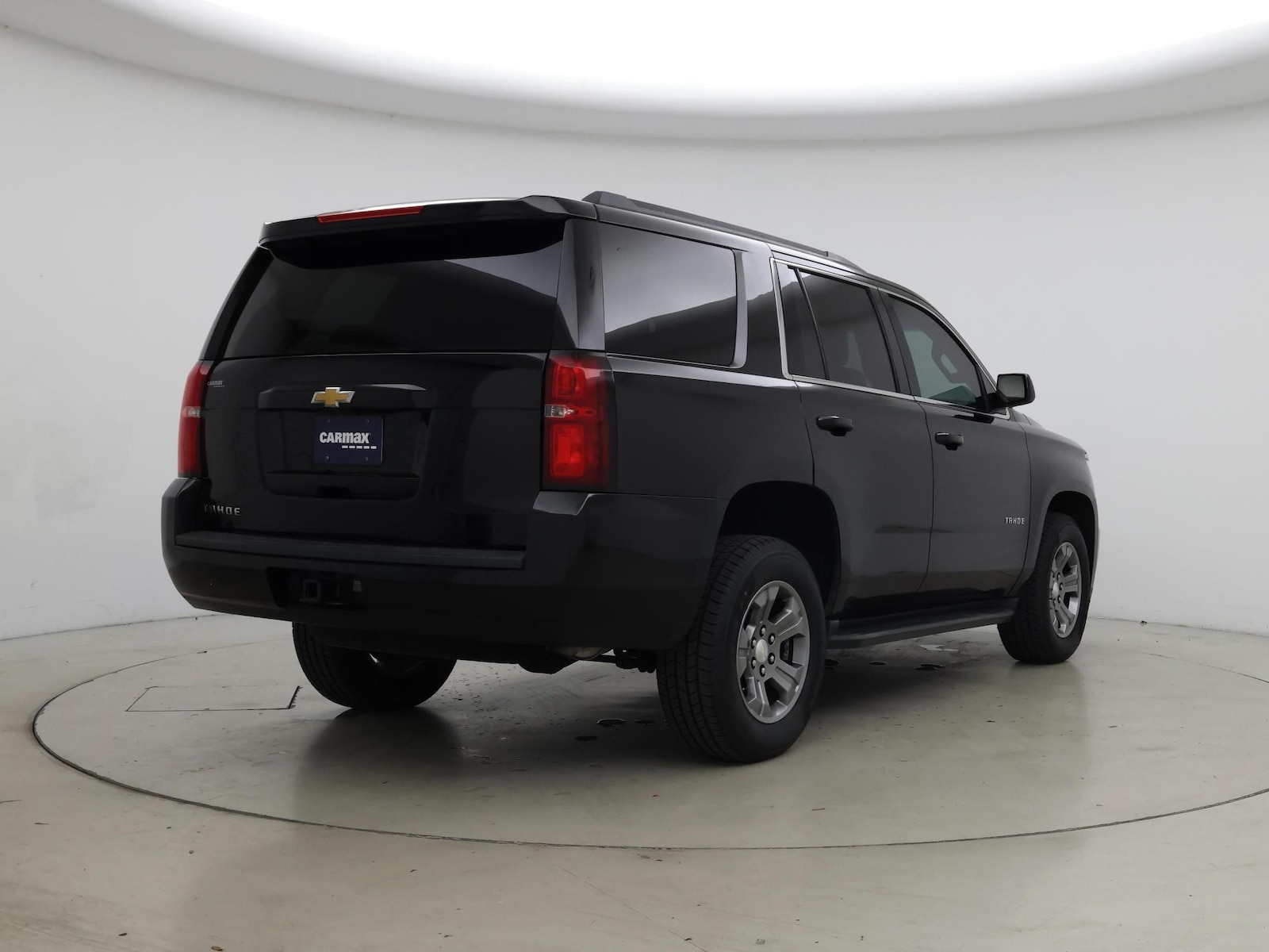 2019 Chevrolet Tahoe LS - Photo 9