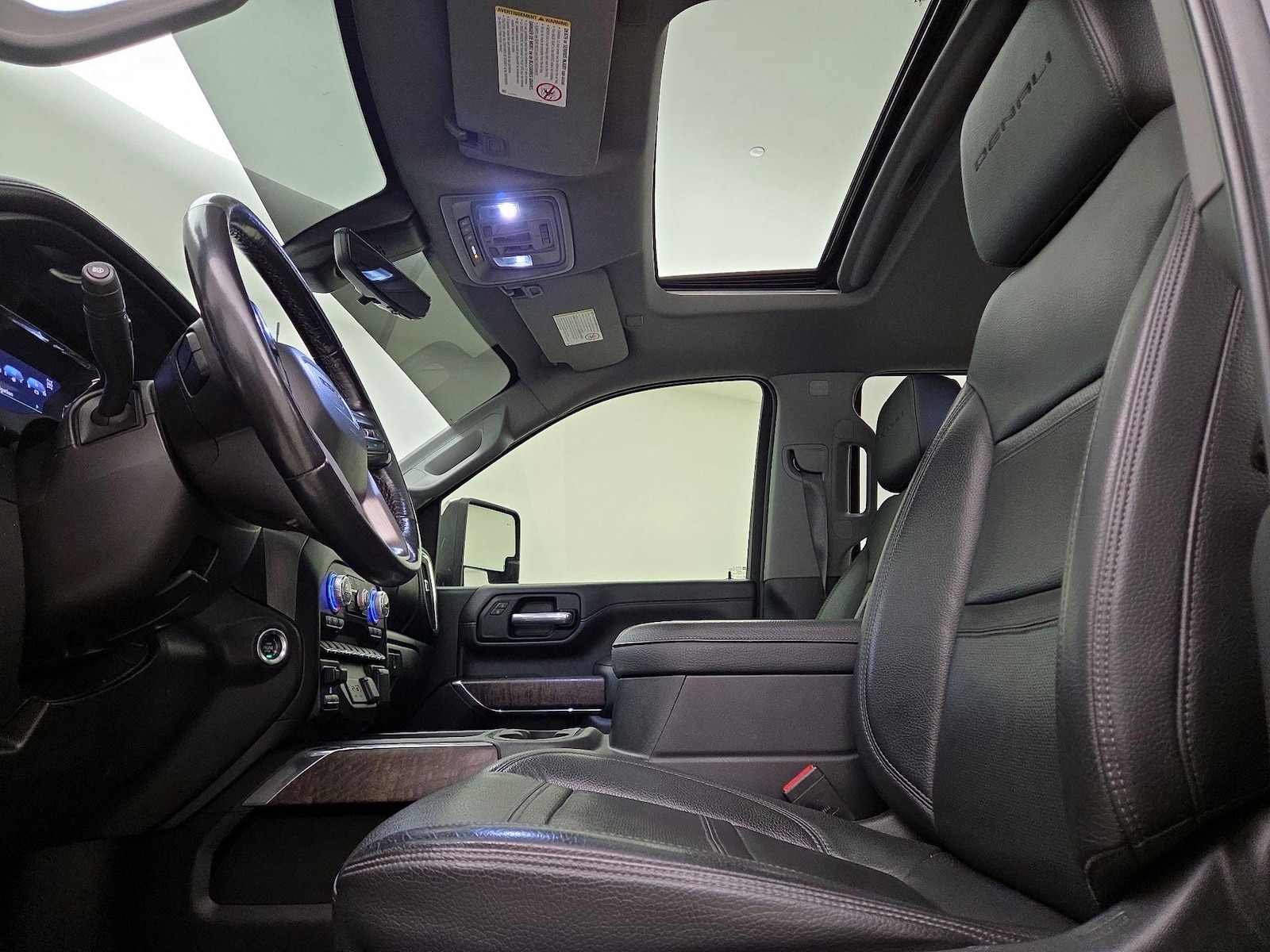 Sunroof(s) & Overhead Airbags
