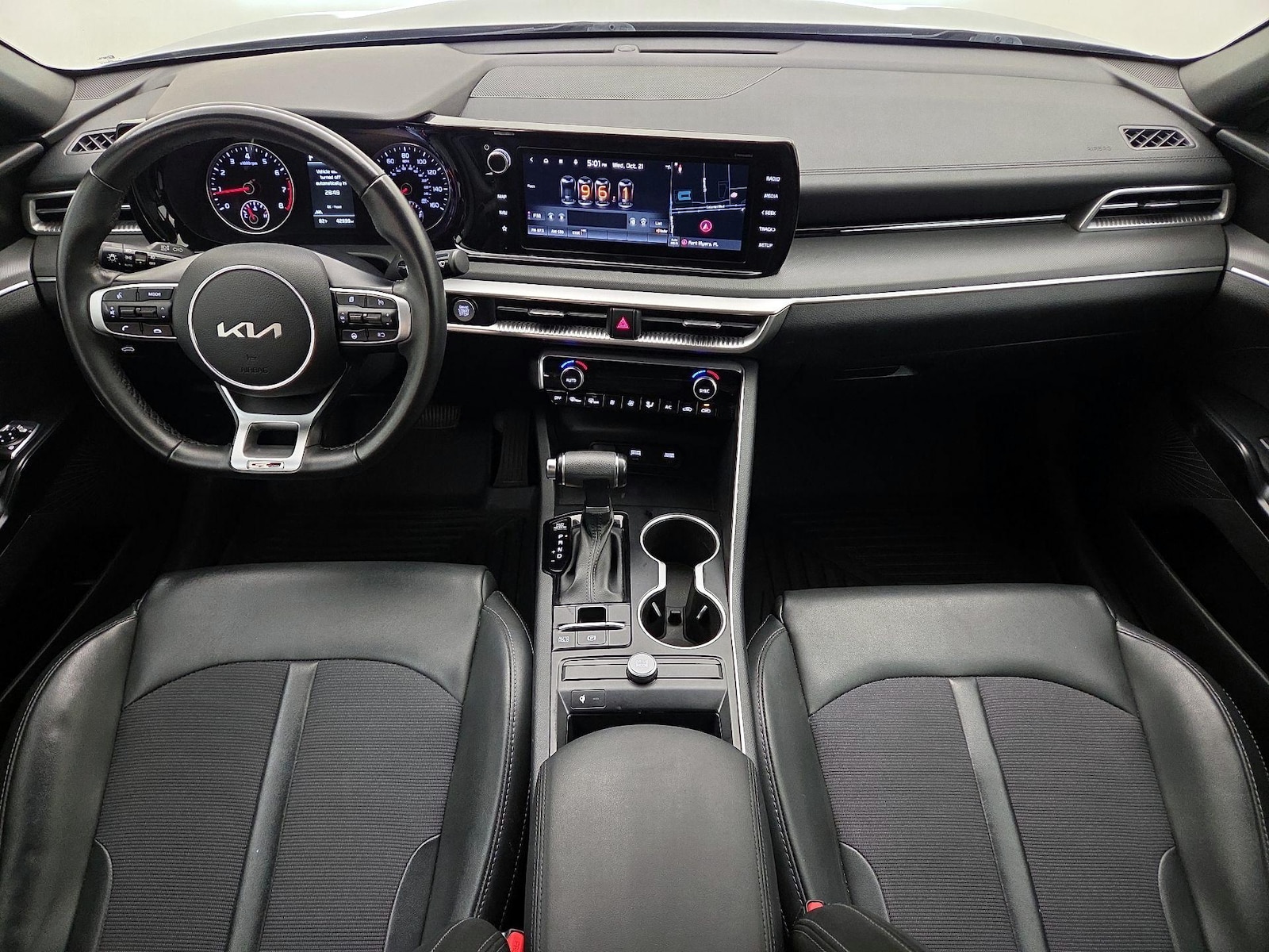 Apple CarPlay® & Android Auto™