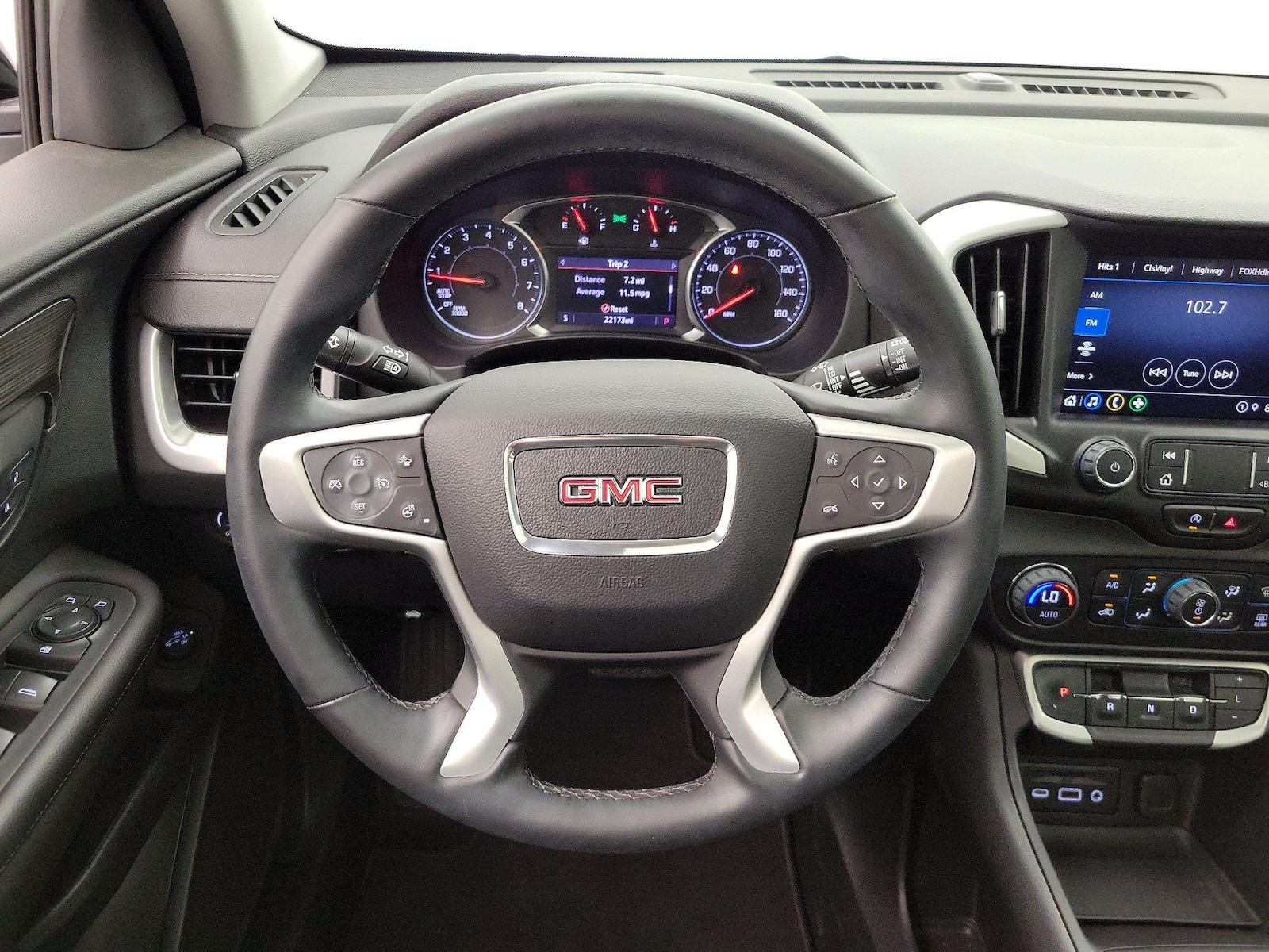 2023 GMC Terrain SLT - Photo 11