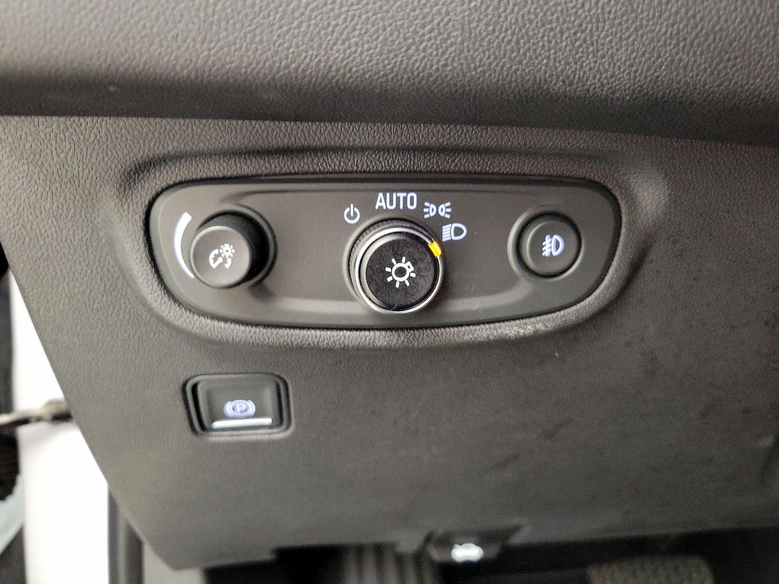 2023 GMC Terrain SLT - Photo 14