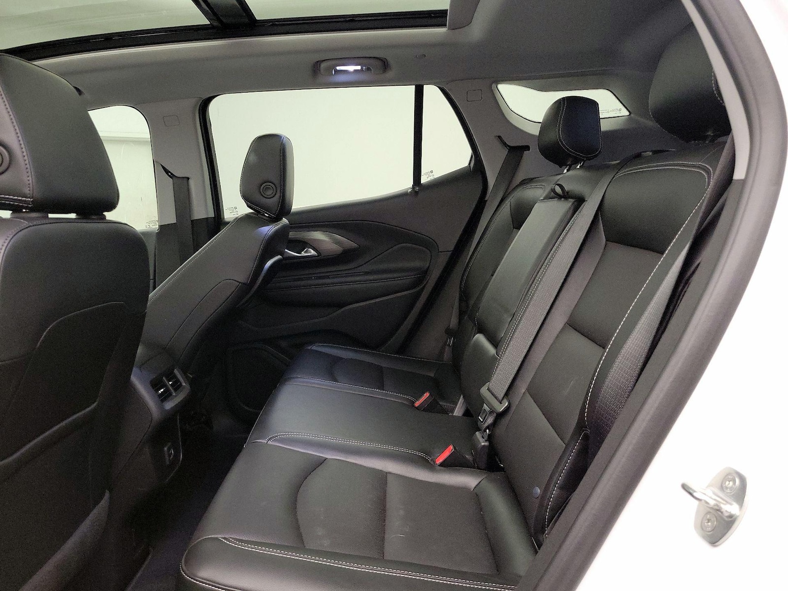 2023 GMC Terrain SLT - Photo 21