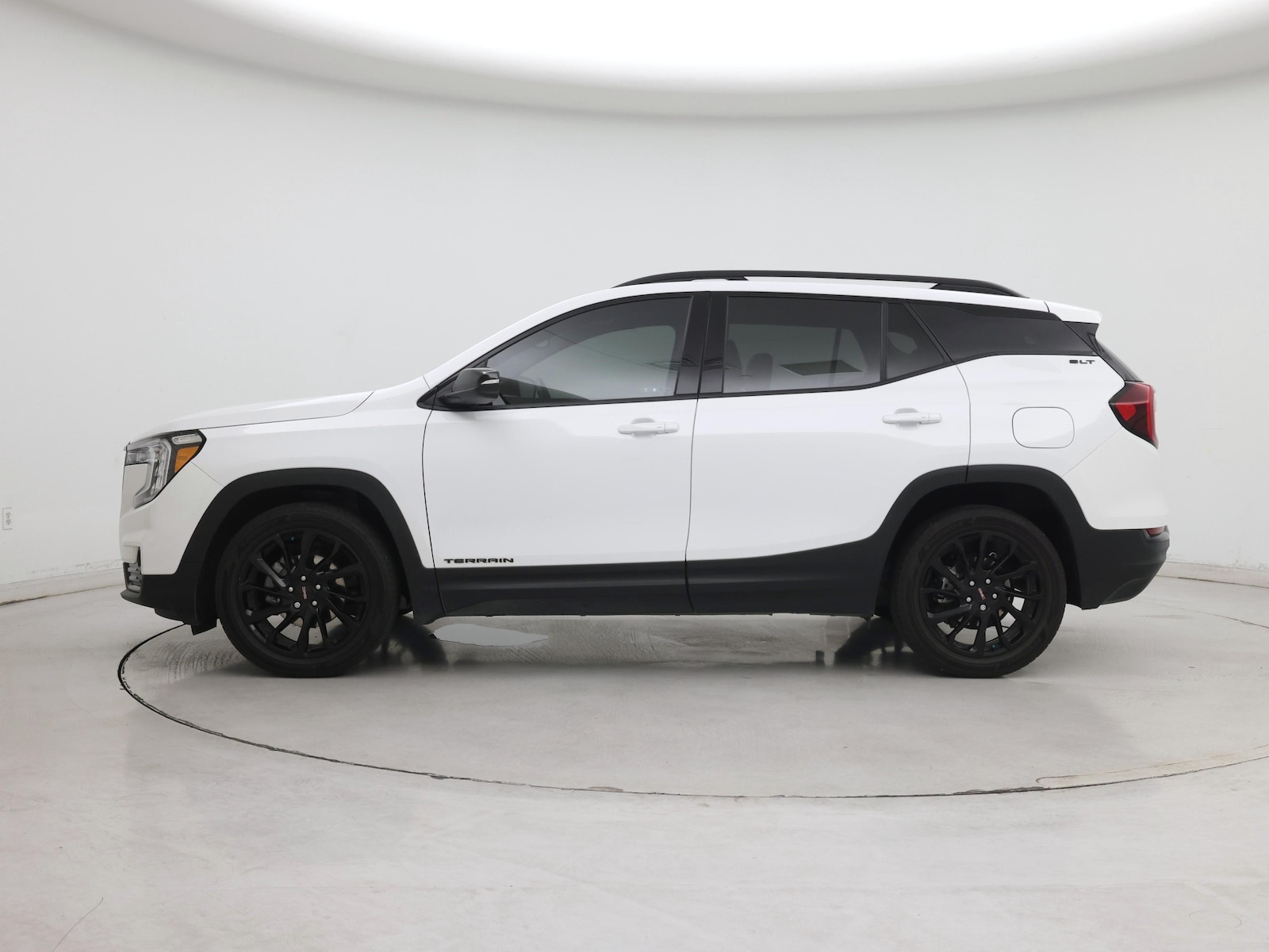 2023 GMC Terrain SLT - Photo 4