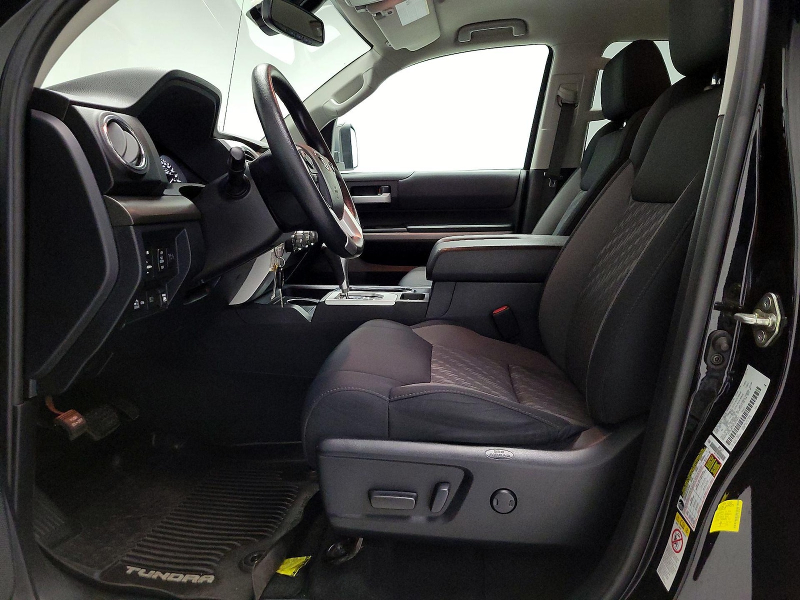 Power Seat(s) & Side Airbags