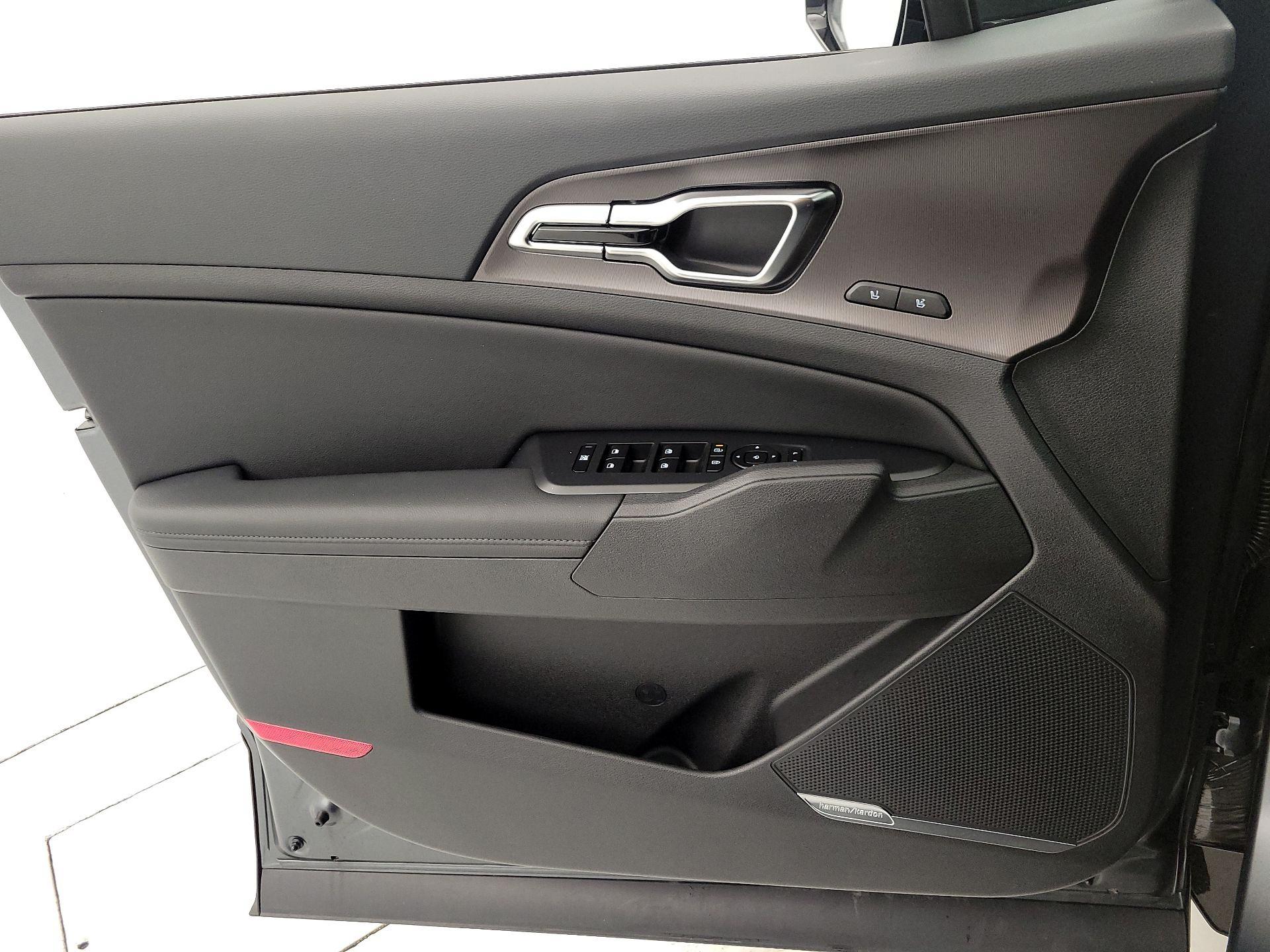 Thumbnail: 2026 Kia Sportage - 12