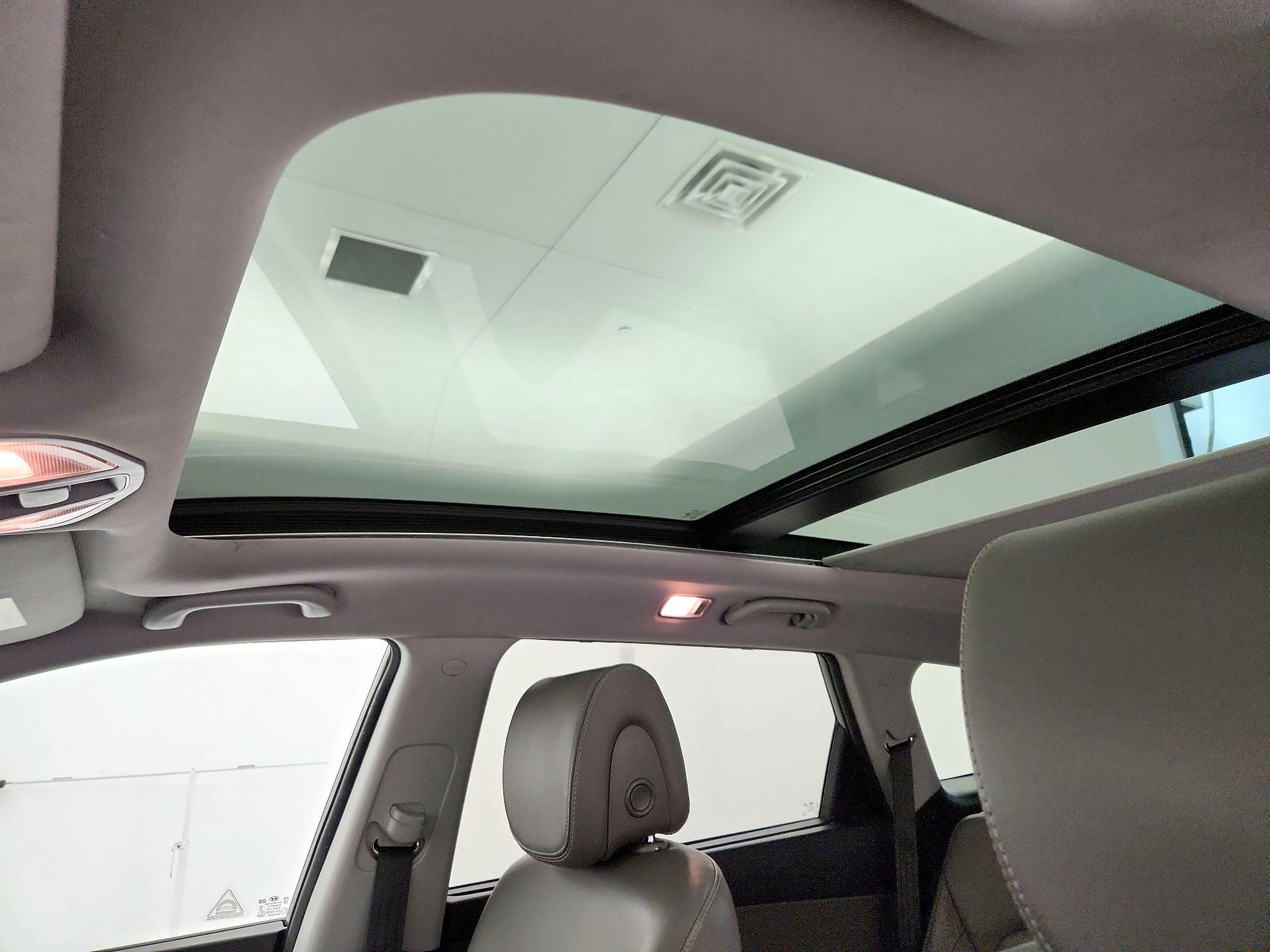 Thumbnail: 2017 Hyundai Santa Fe - 20