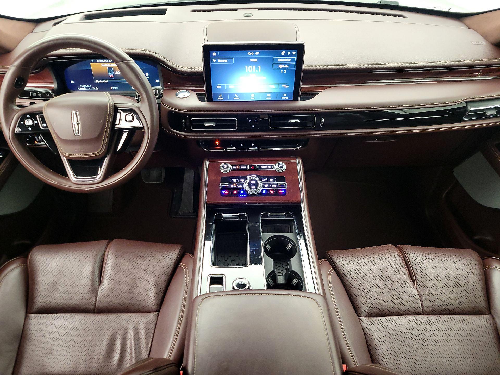 Thumbnail: 2023 Lincoln Aviator - 9