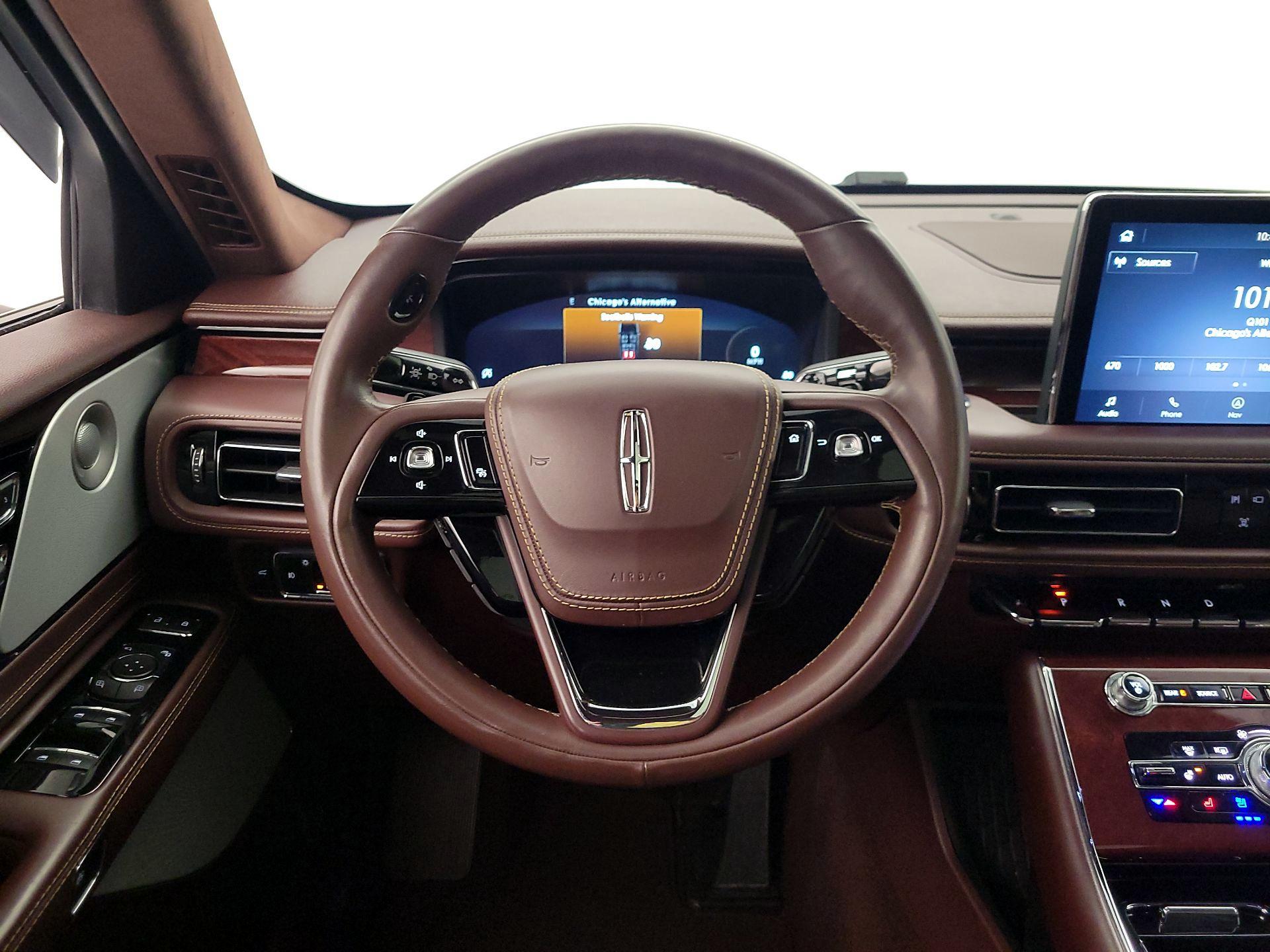 Thumbnail: 2023 Lincoln Aviator - 10