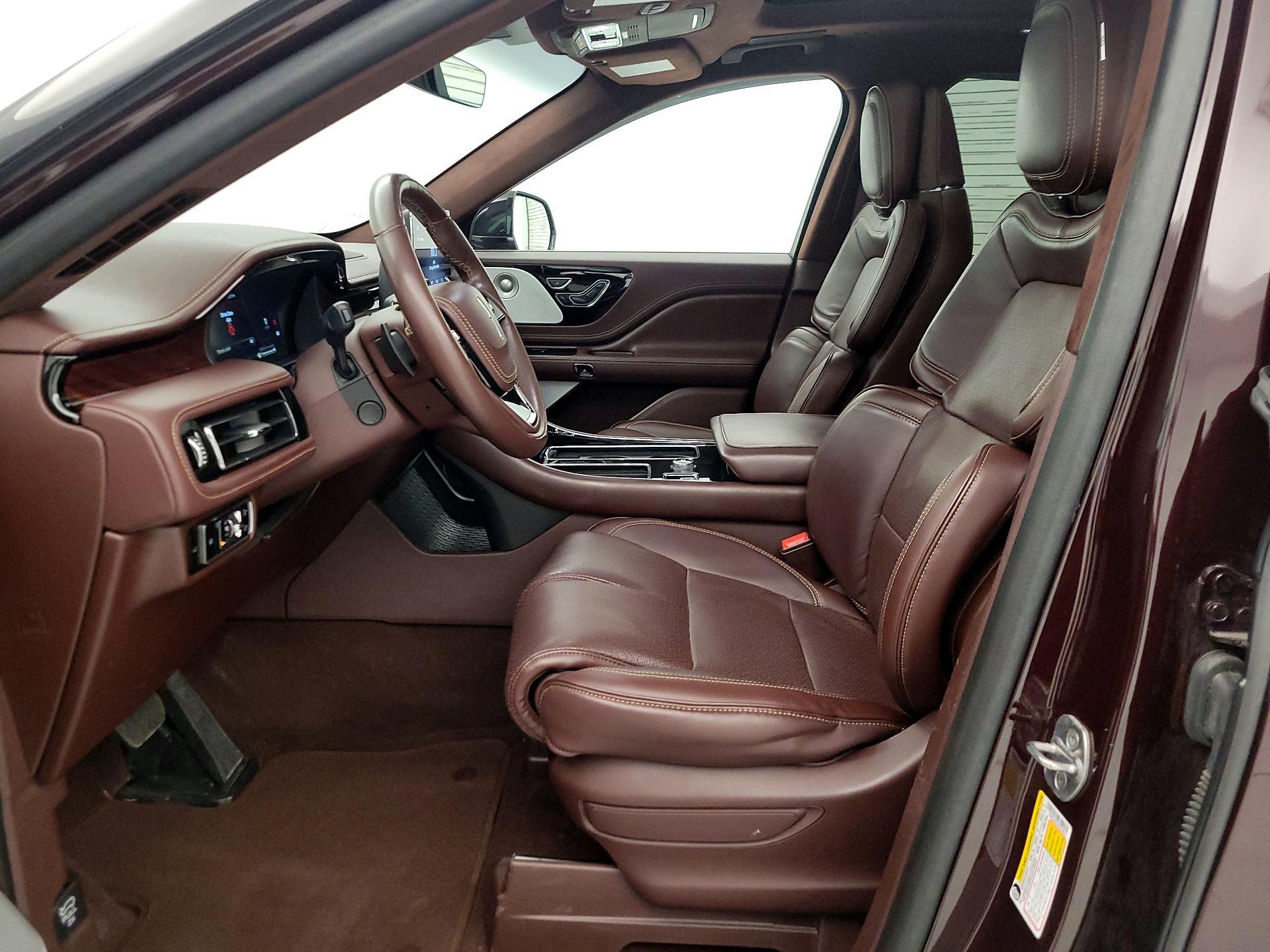 Thumbnail: 2023 Lincoln Aviator - 11