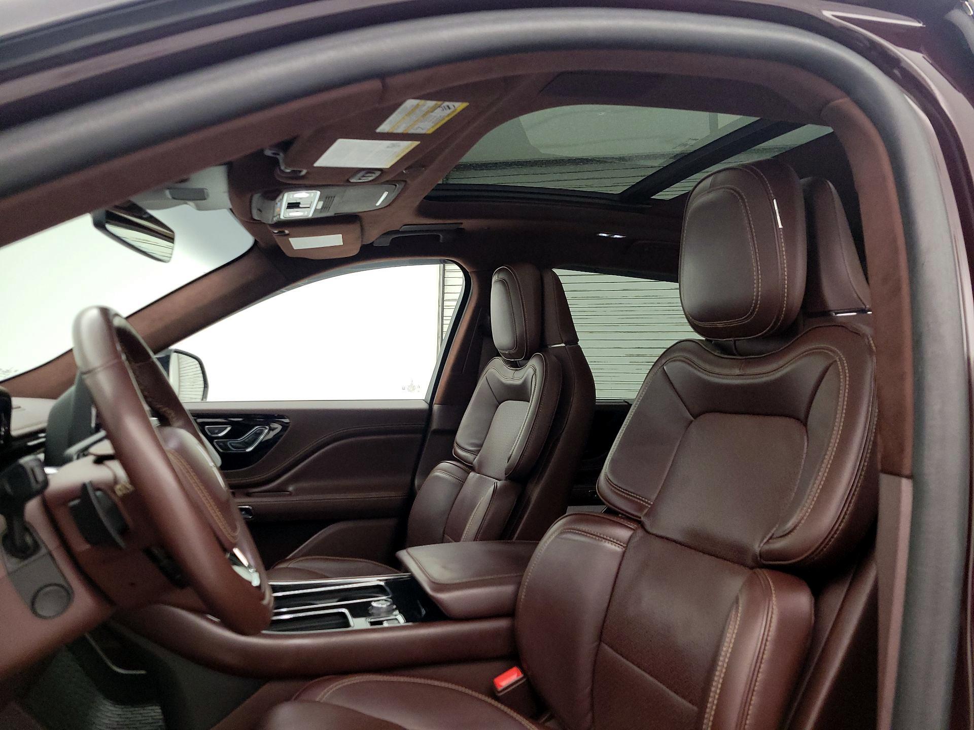 Thumbnail: 2023 Lincoln Aviator - 20