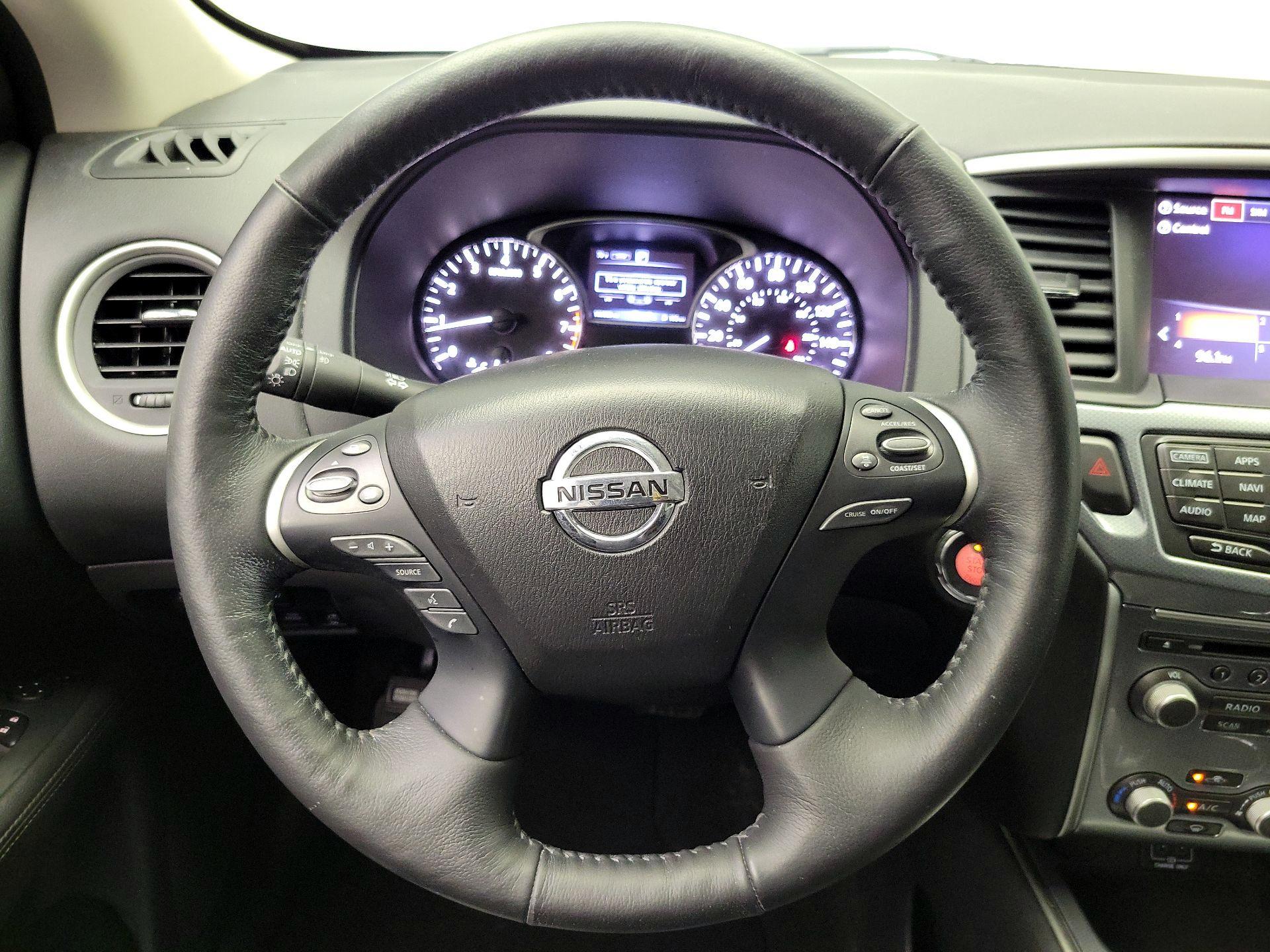 Thumbnail: 2018 Nissan Pathfinder - 10
