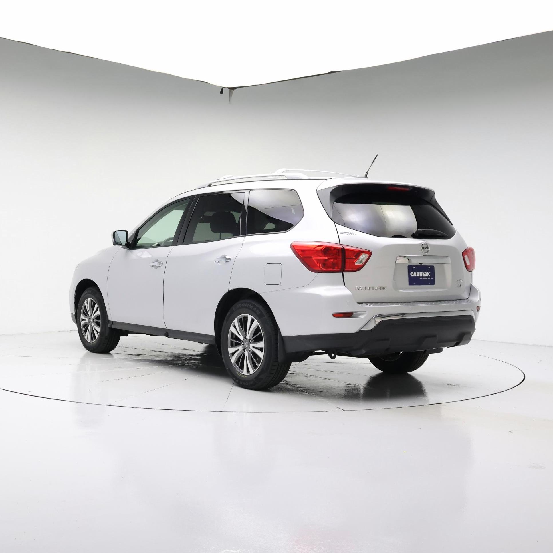 Thumbnail: 2018 Nissan Pathfinder - 2
