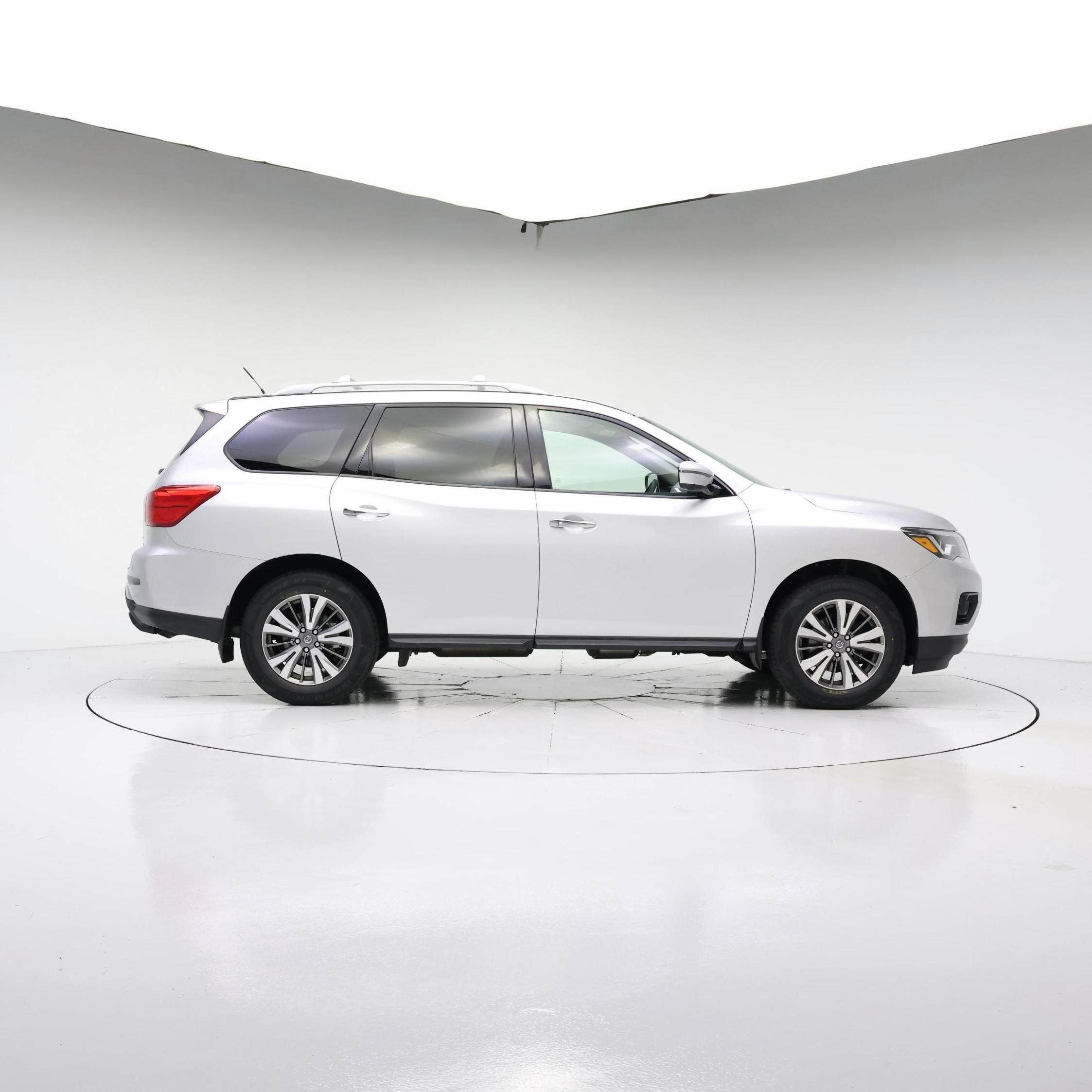 Thumbnail: 2018 Nissan Pathfinder - 7