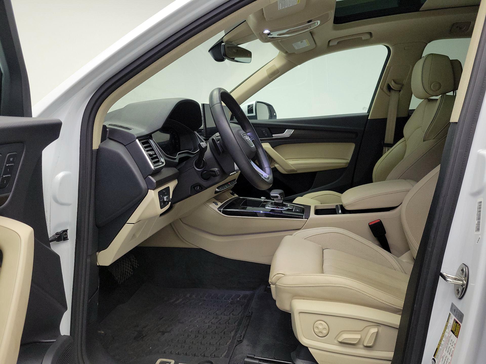 Thumbnail: 2022 Audi Q5 - 11