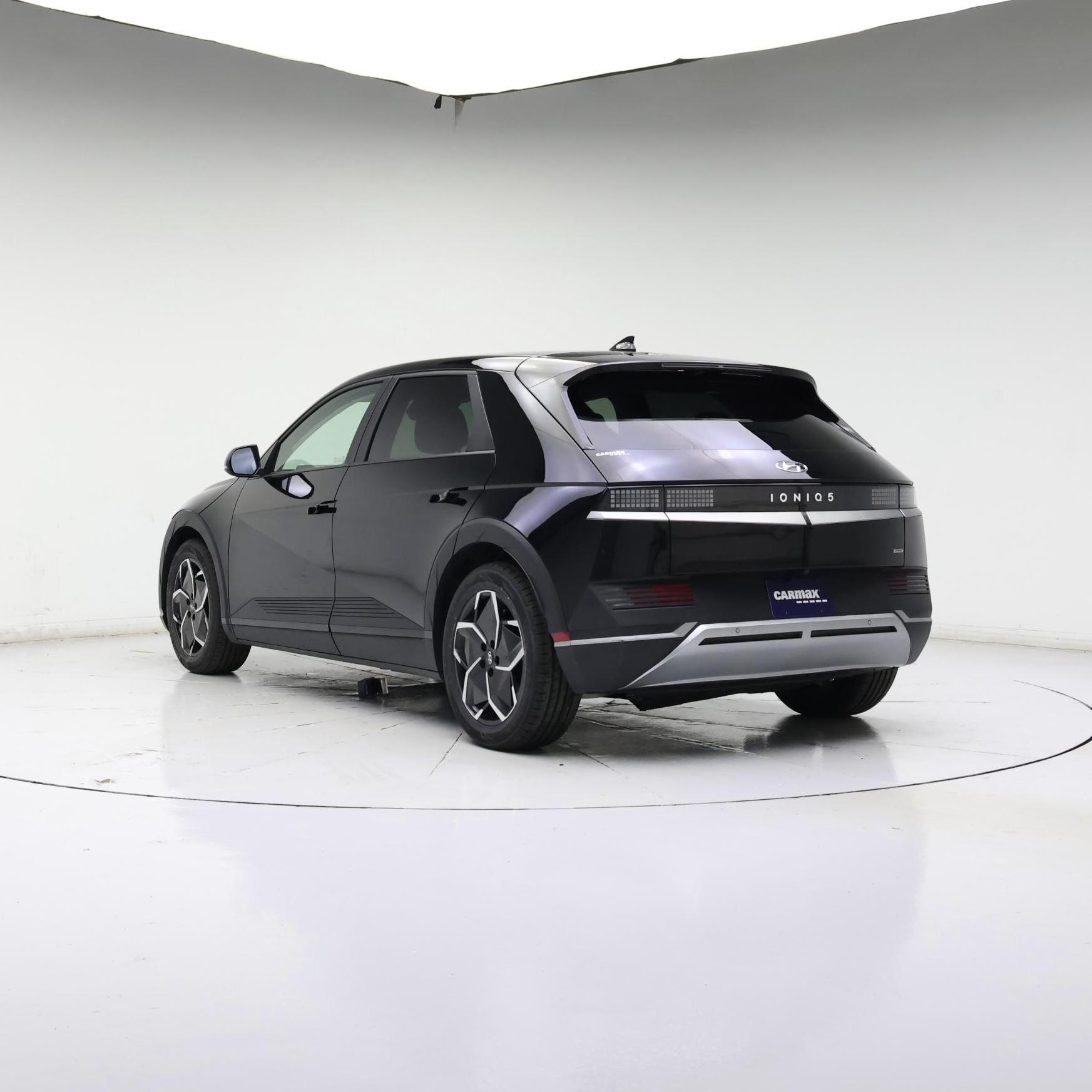 Thumbnail: 2023 Hyundai Ioniq 5 - 2