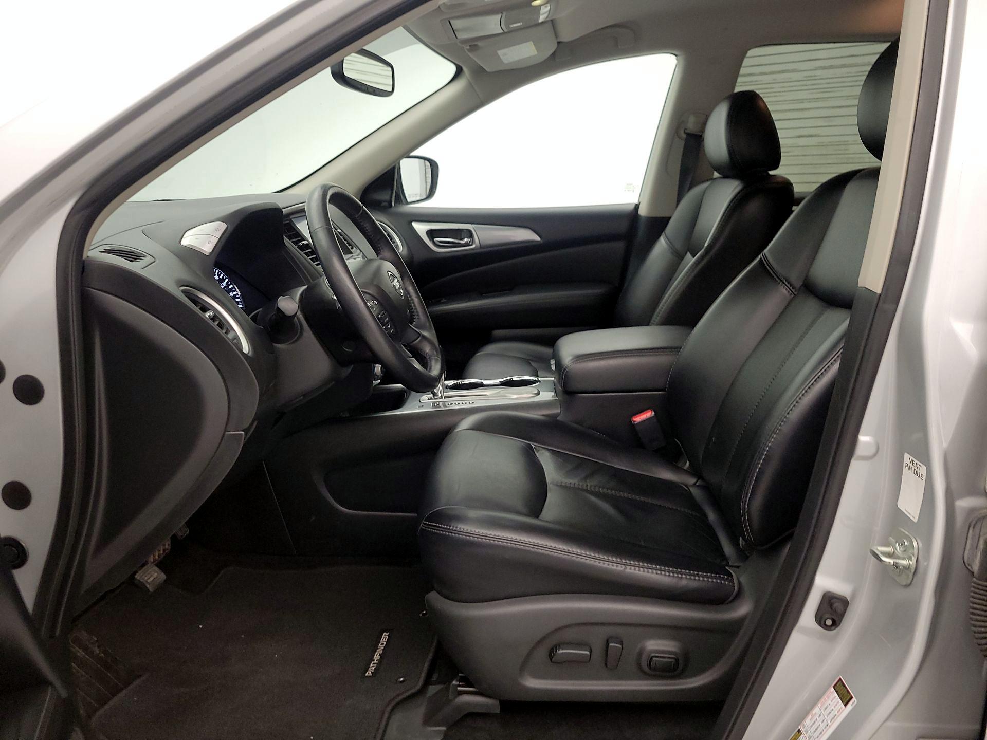Thumbnail: 2019 Nissan Pathfinder - 11