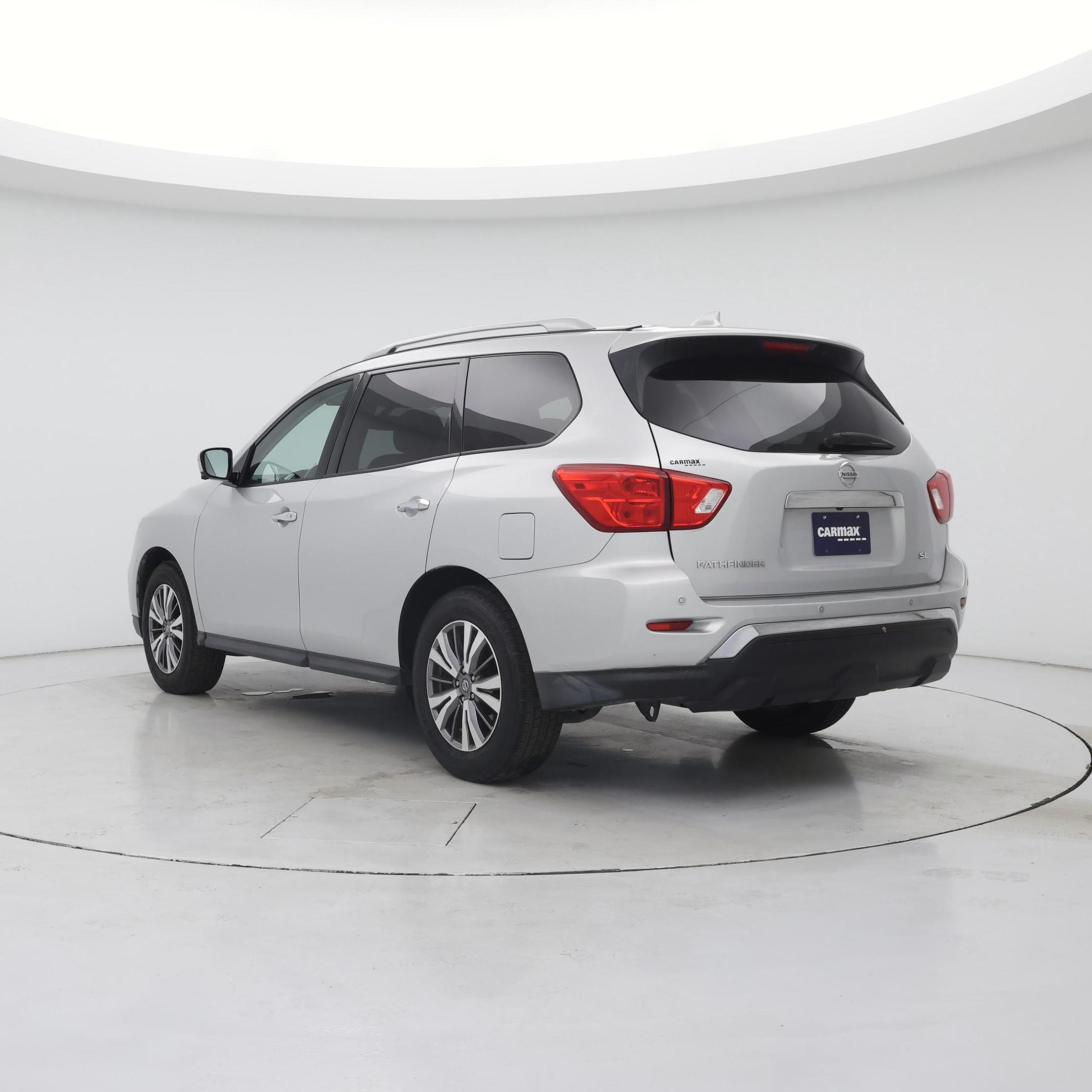 Thumbnail: 2019 Nissan Pathfinder - 2