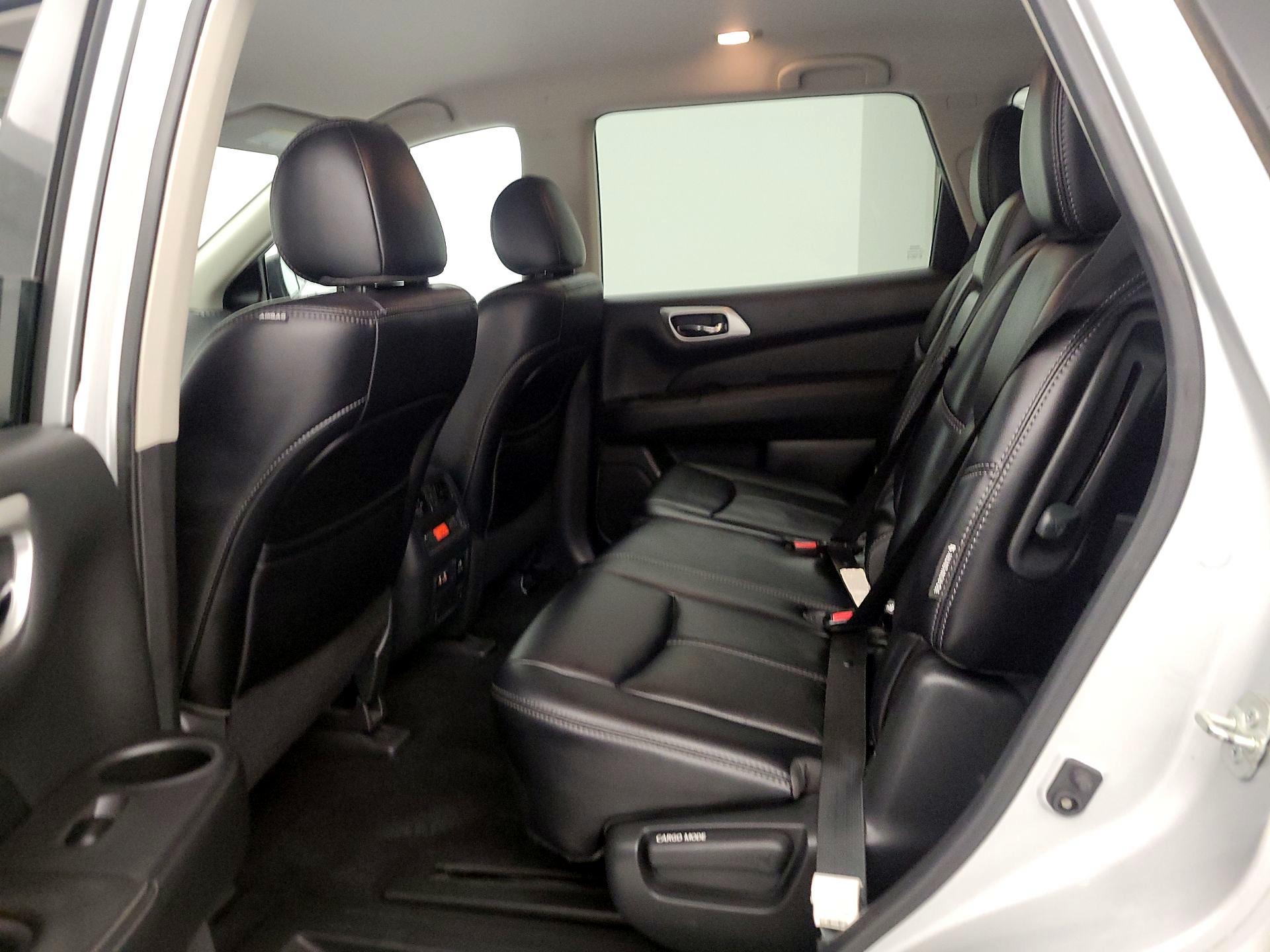 Thumbnail: 2019 Nissan Pathfinder - 20