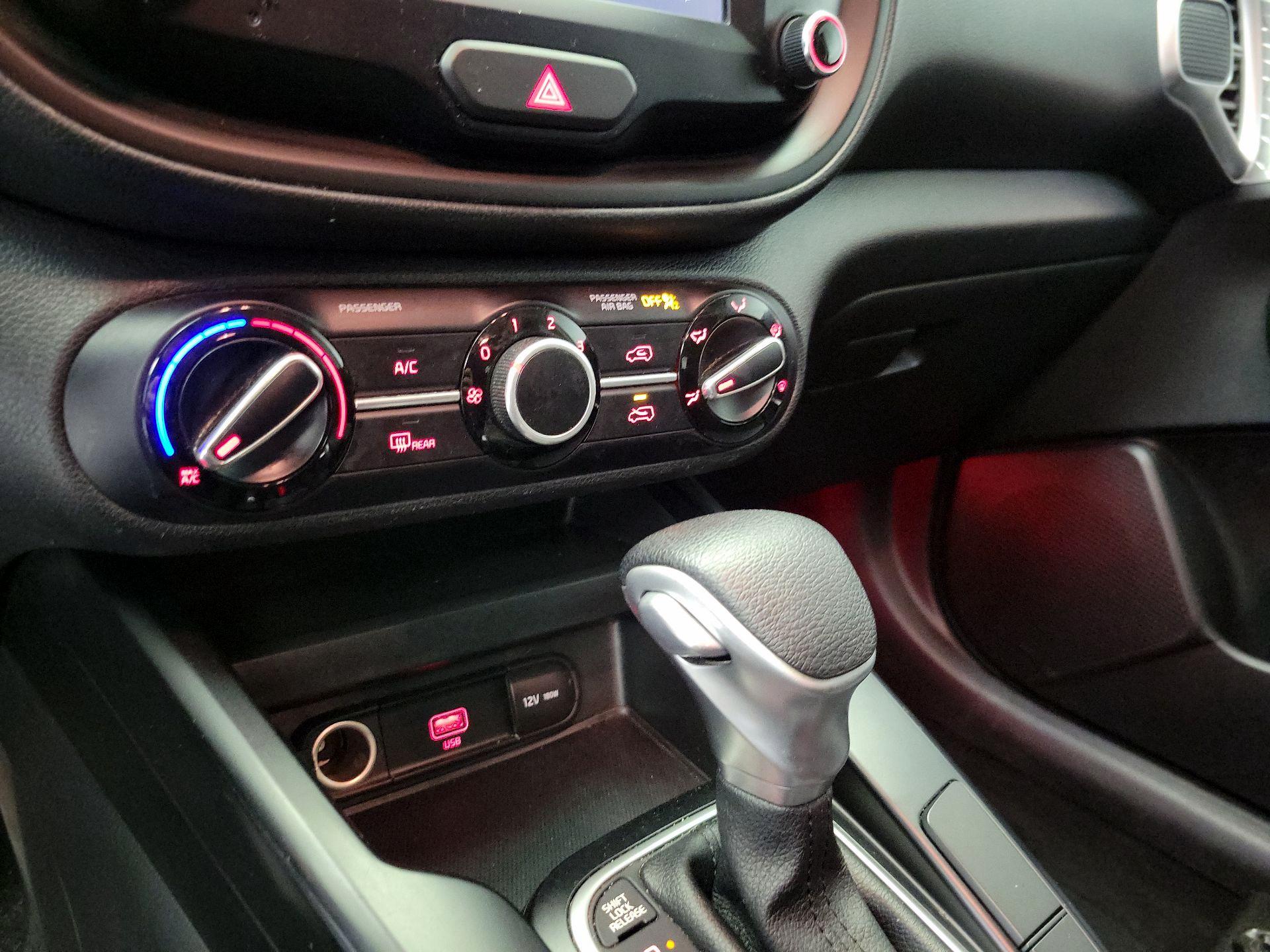 Thumbnail: 2021 Kia Soul - 16