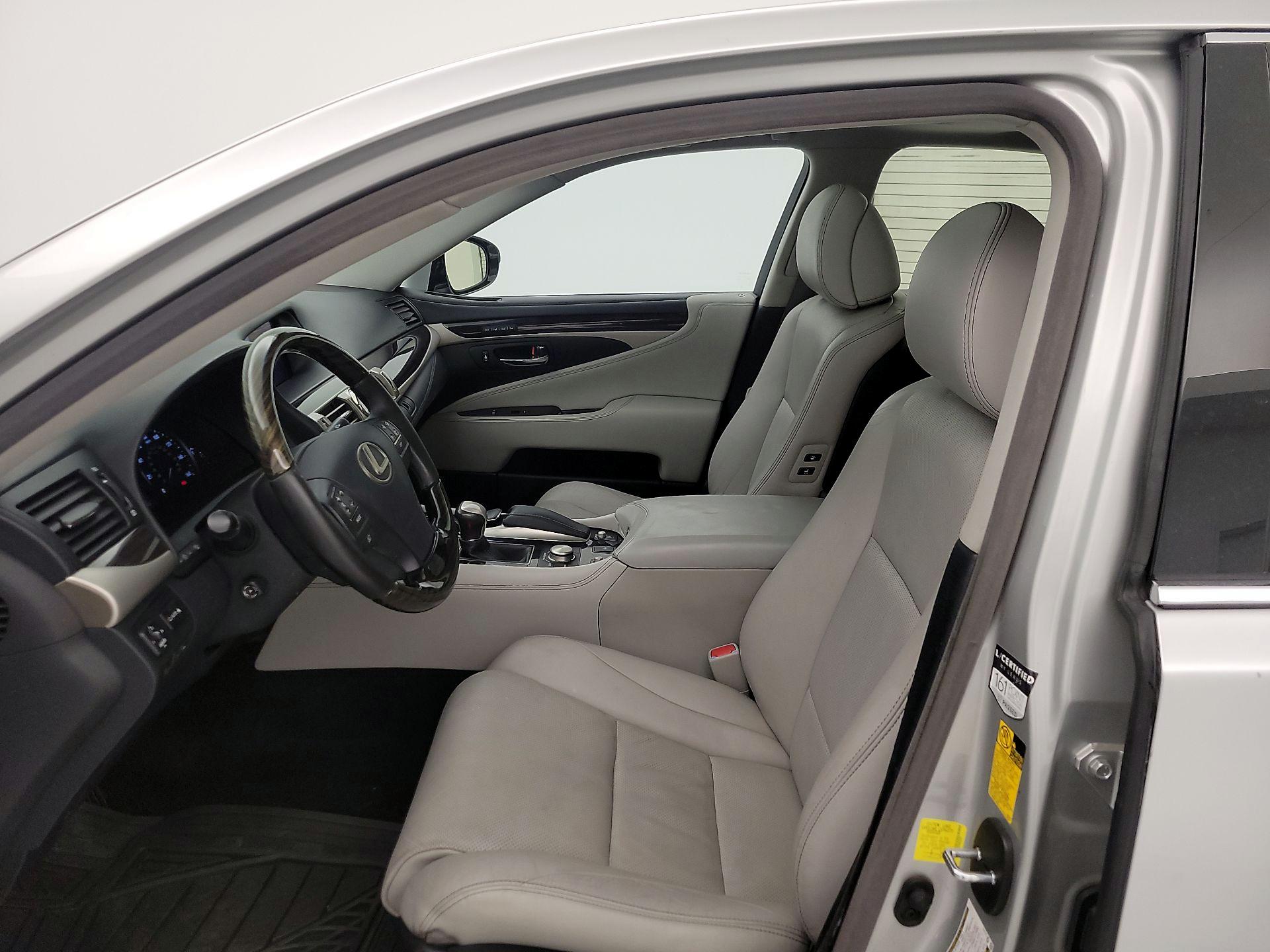 Thumbnail: 2014 Lexus LS - 11