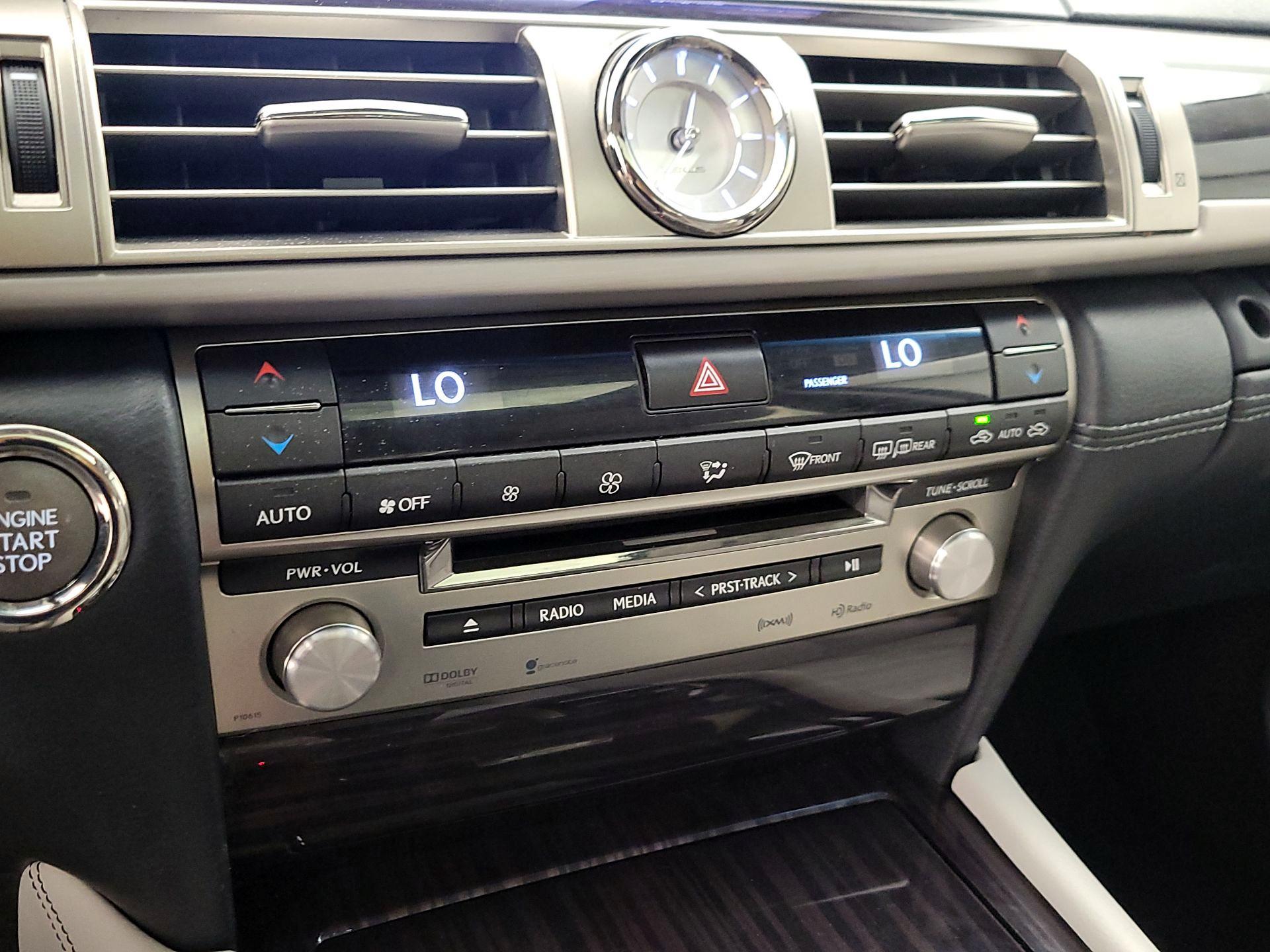 Thumbnail: 2014 Lexus LS - 17