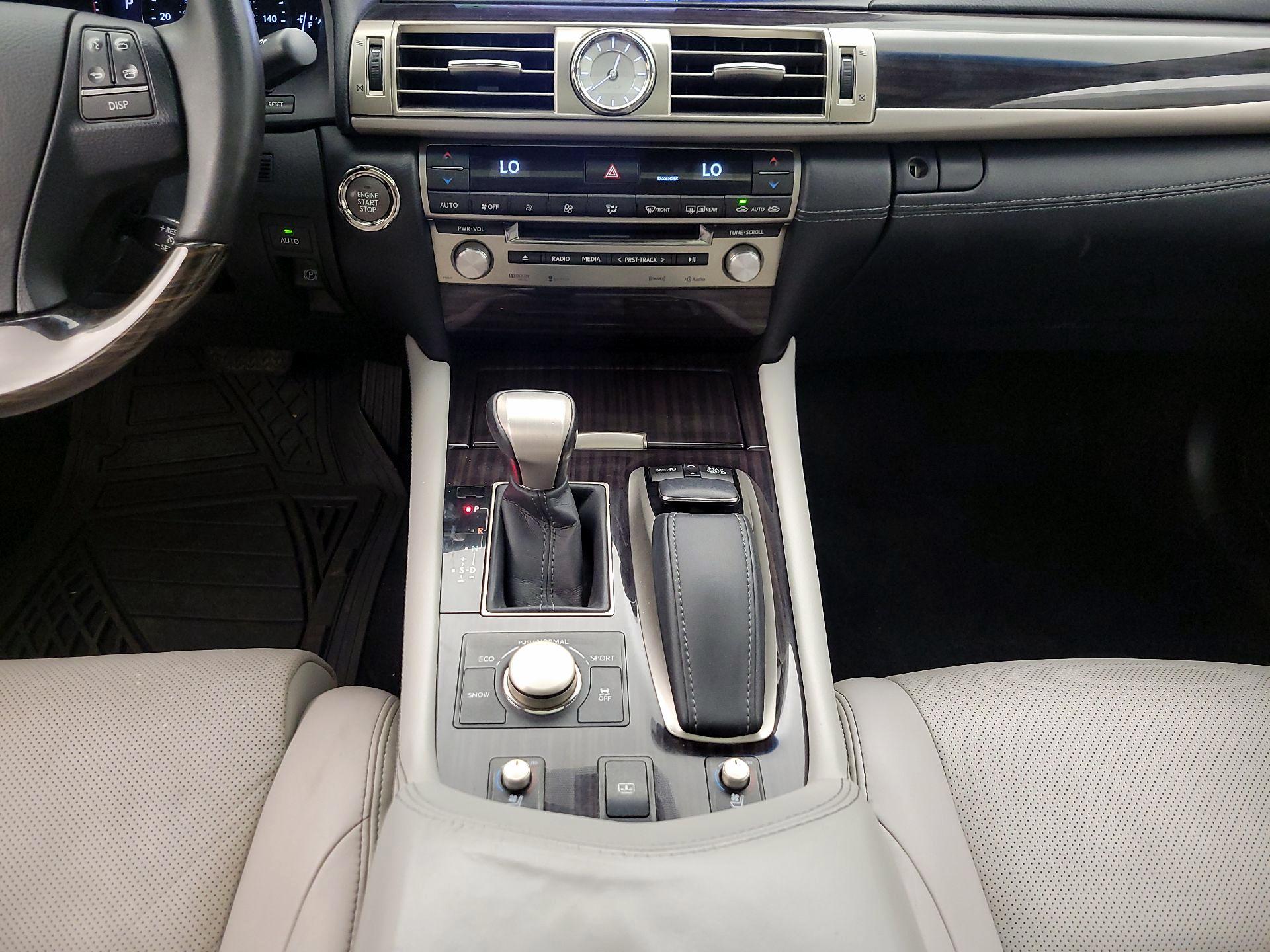 Thumbnail: 2014 Lexus LS - 18