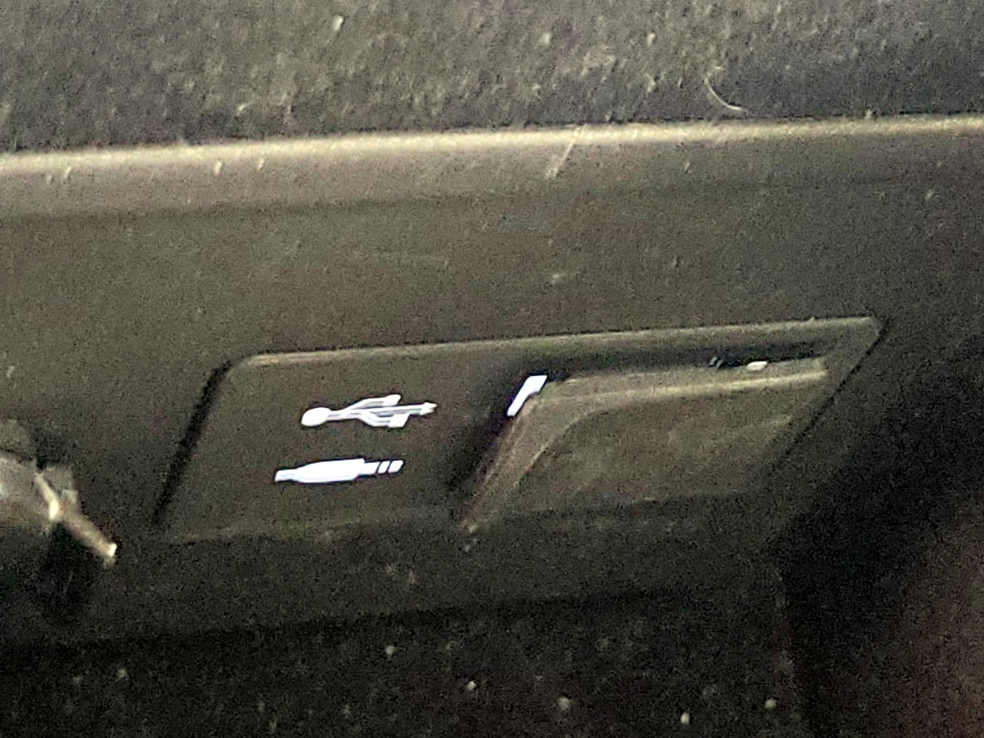 Thumbnail: 2014 Lexus LS - 19