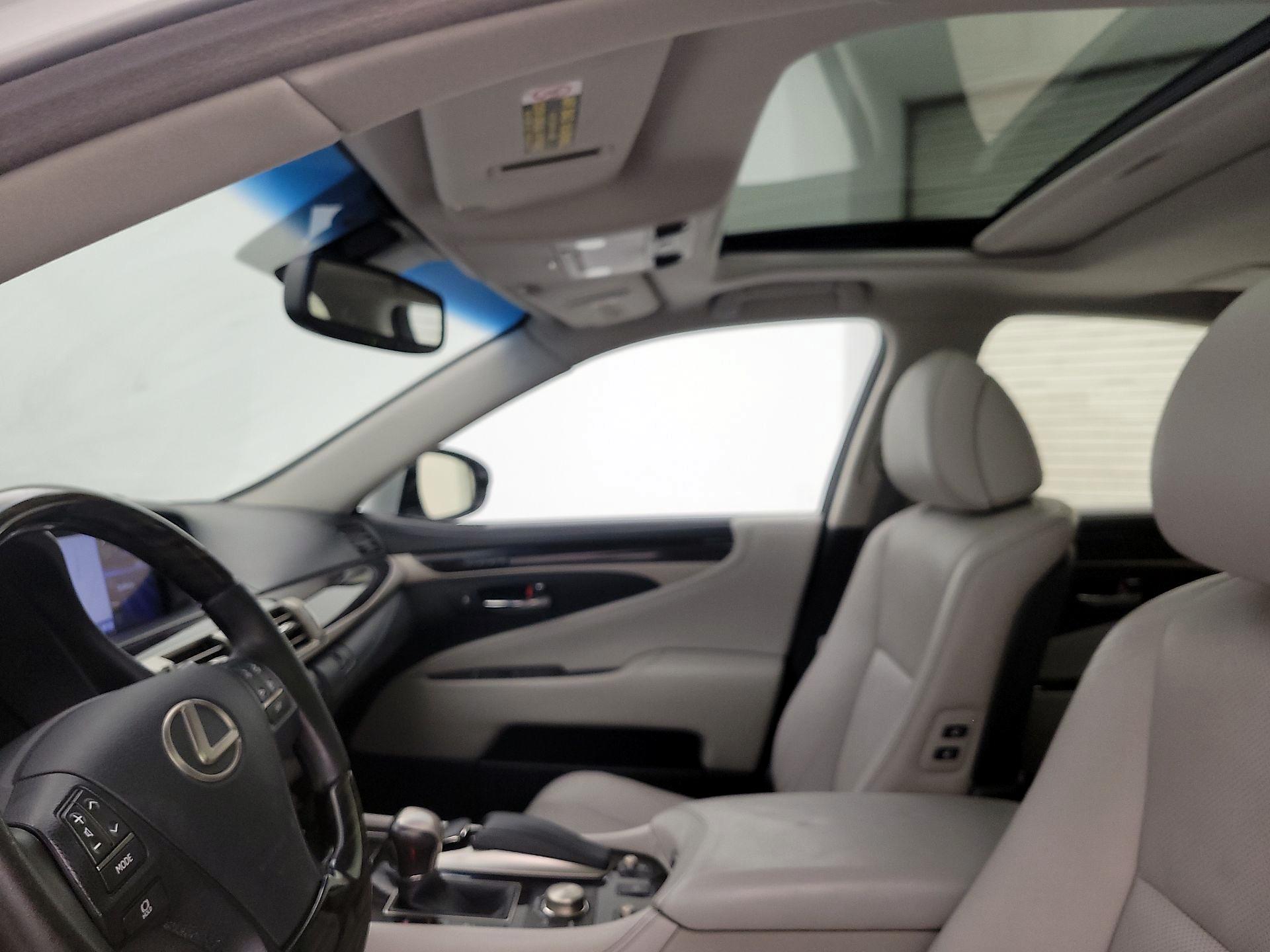 Thumbnail: 2014 Lexus LS - 20