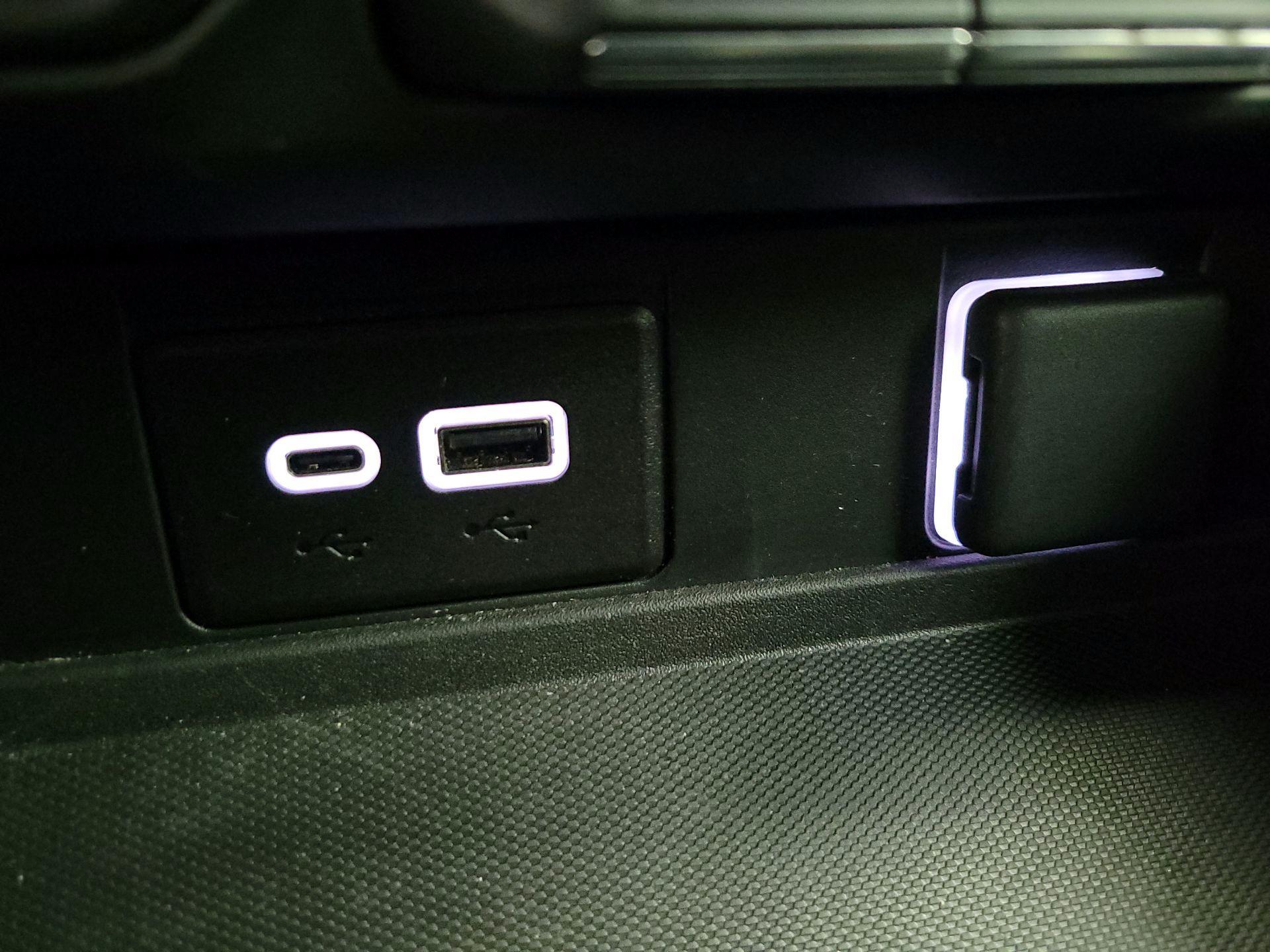 Thumbnail: 2024 Chevrolet Tahoe - 18