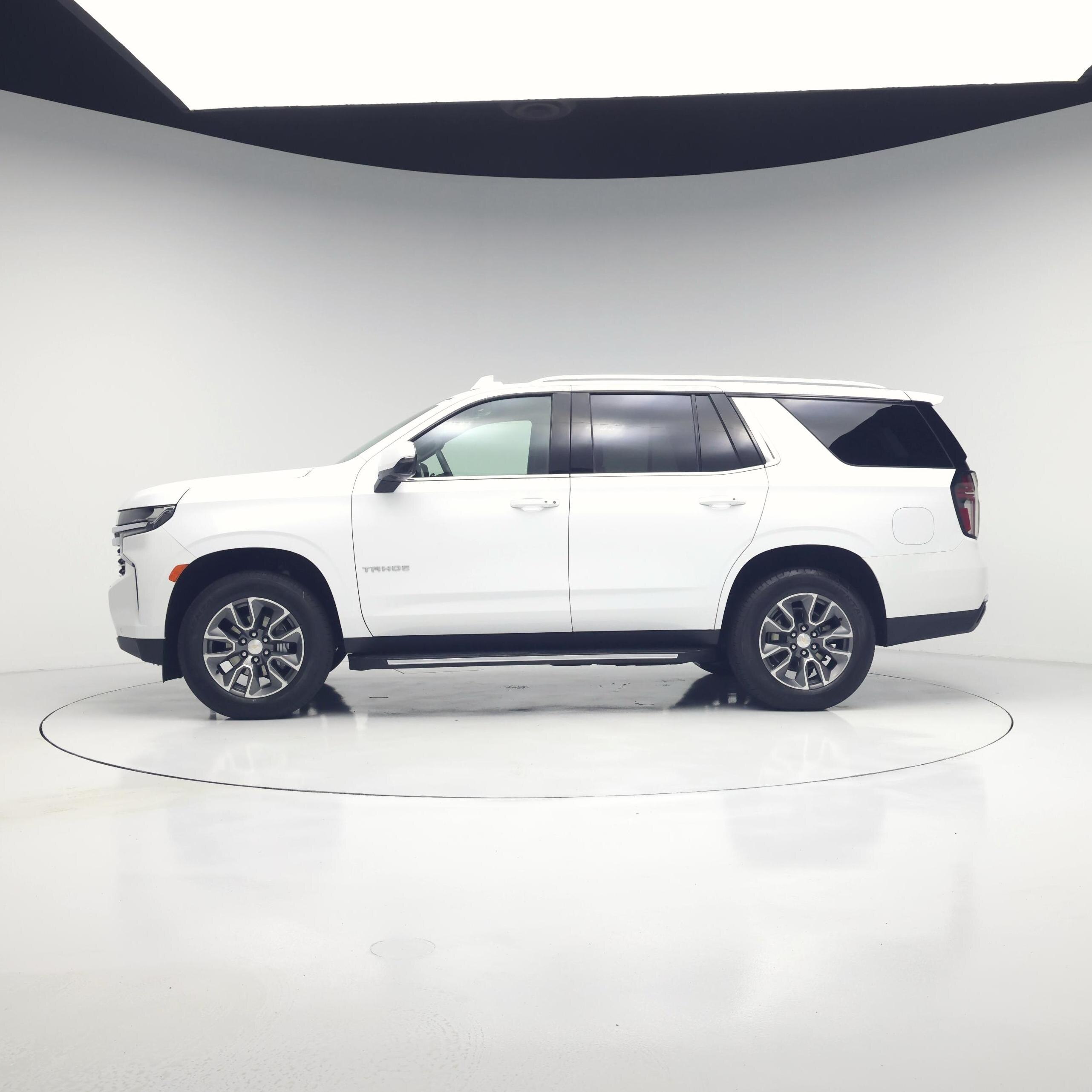 Thumbnail: 2024 Chevrolet Tahoe - 3