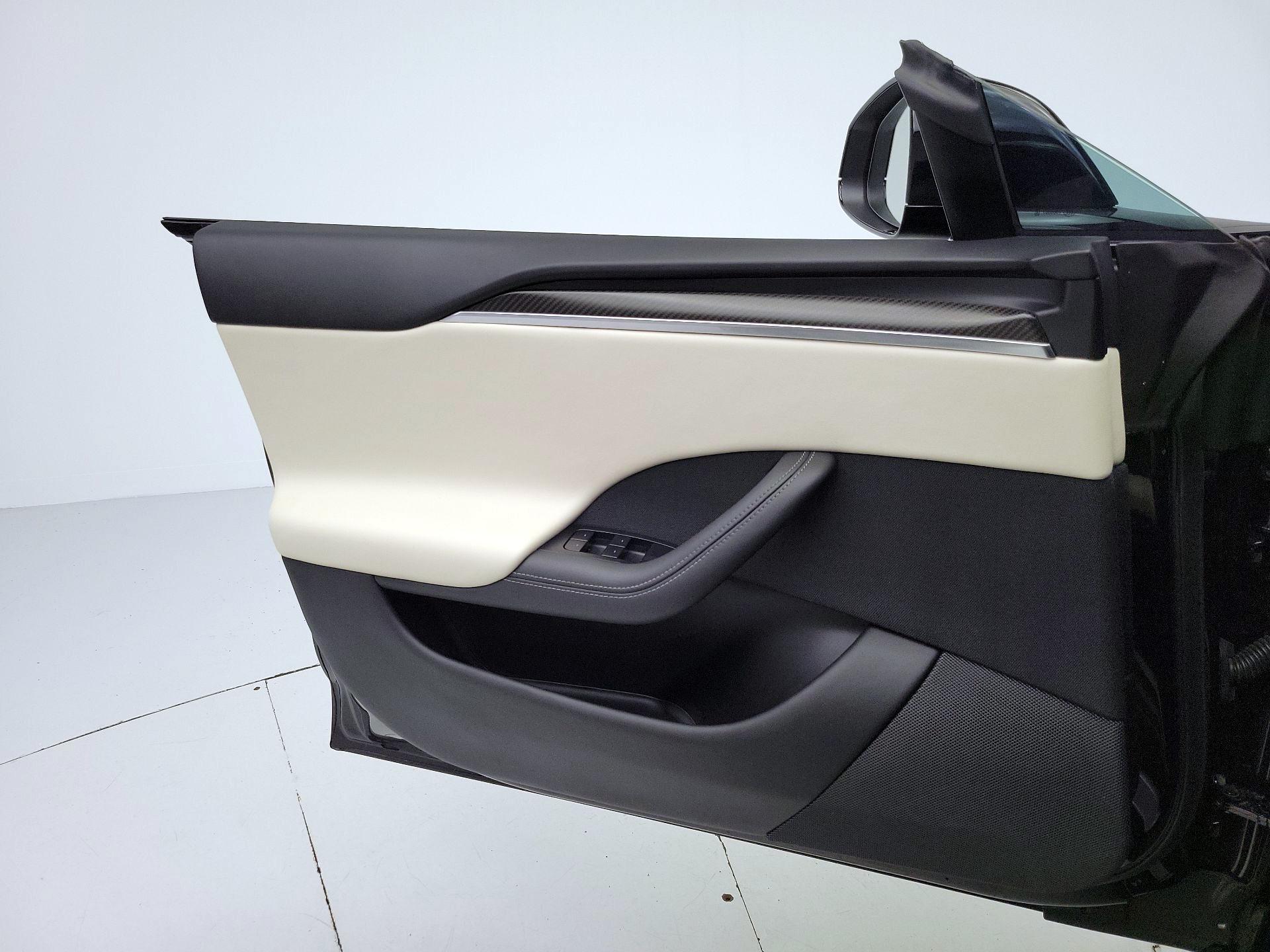 Thumbnail: 2022 Tesla Model S - 12