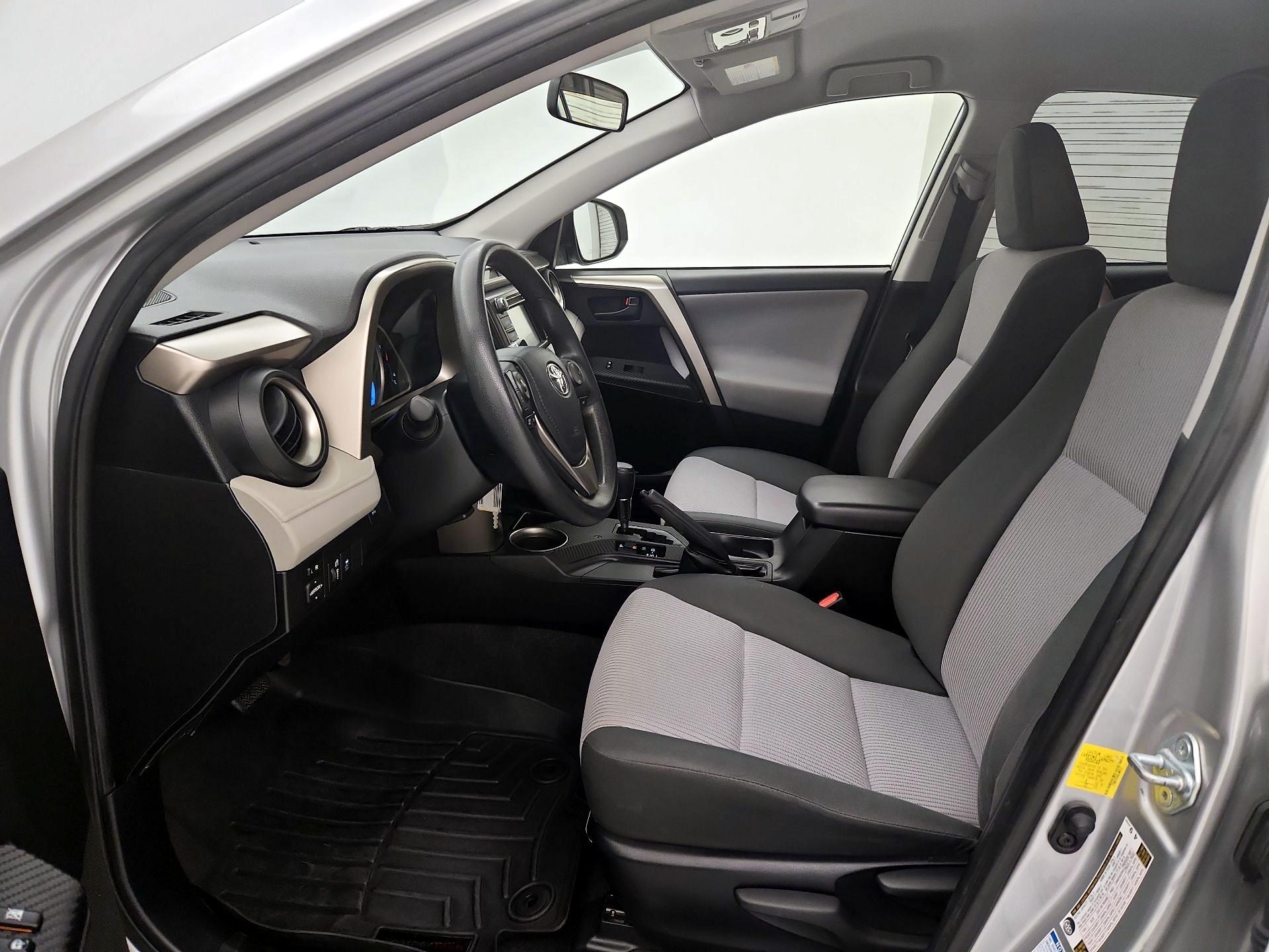 Thumbnail: 2014 Toyota RAV4 - 11