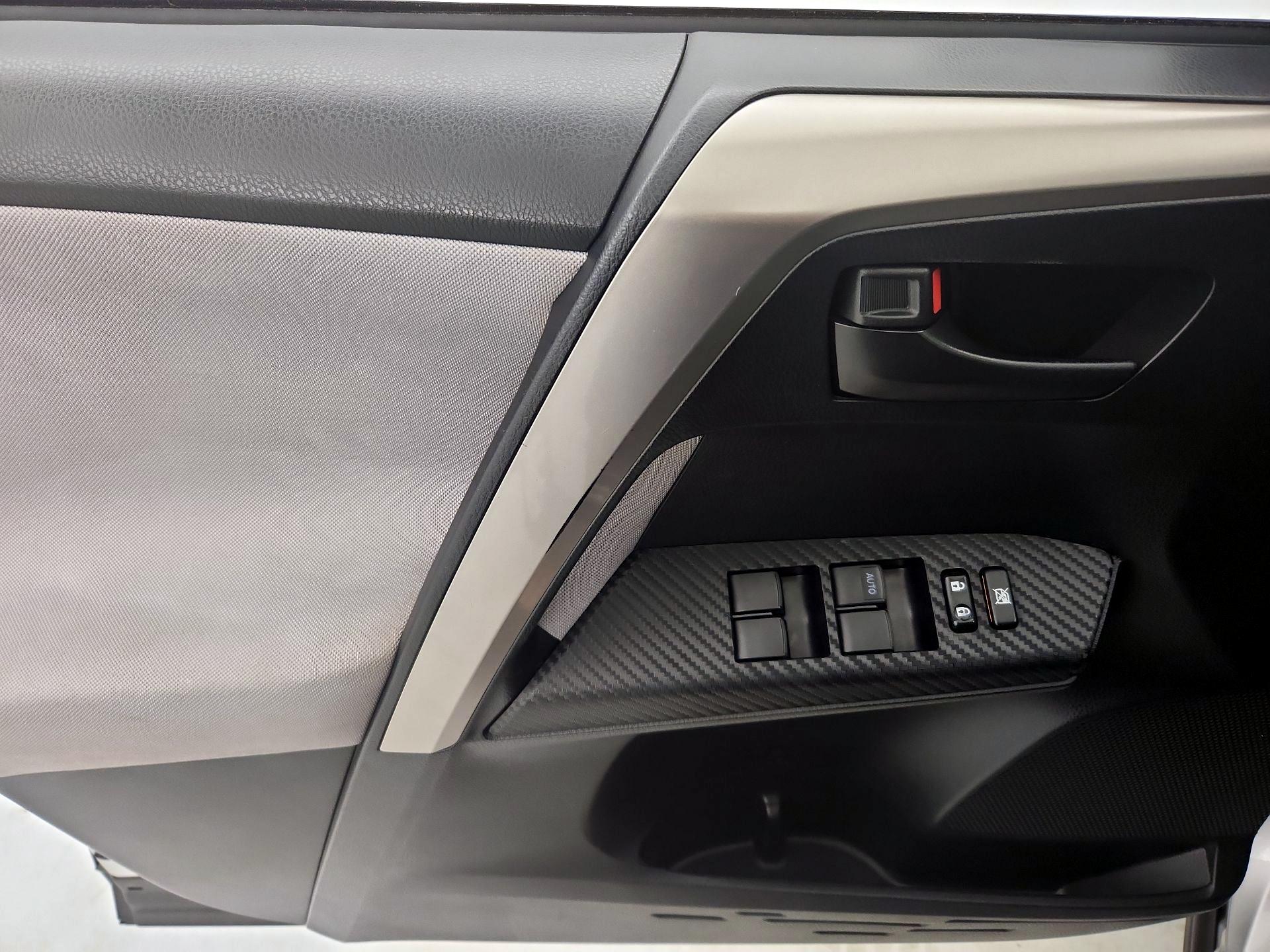 Thumbnail: 2014 Toyota RAV4 - 12