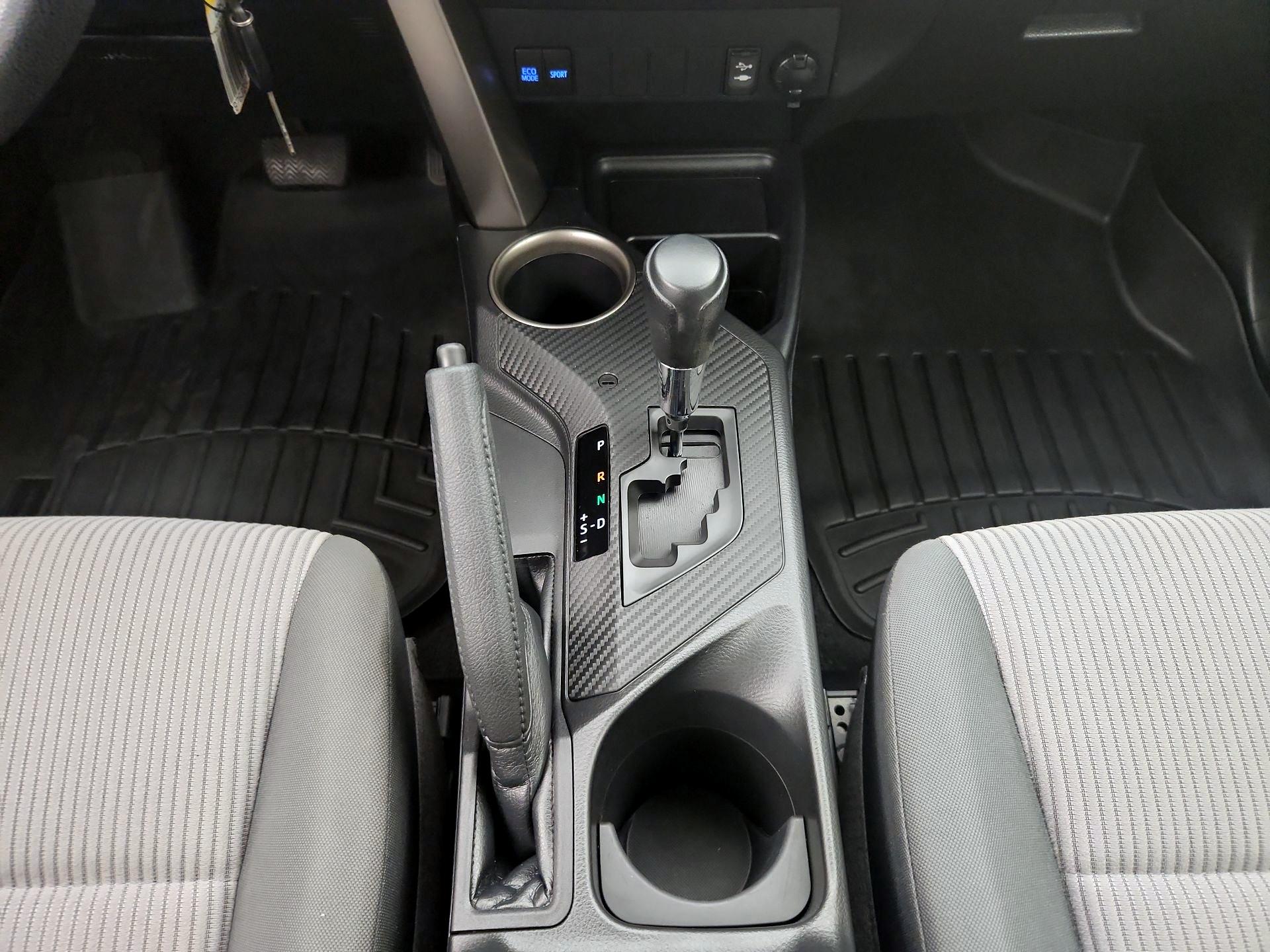 Thumbnail: 2014 Toyota RAV4 - 17