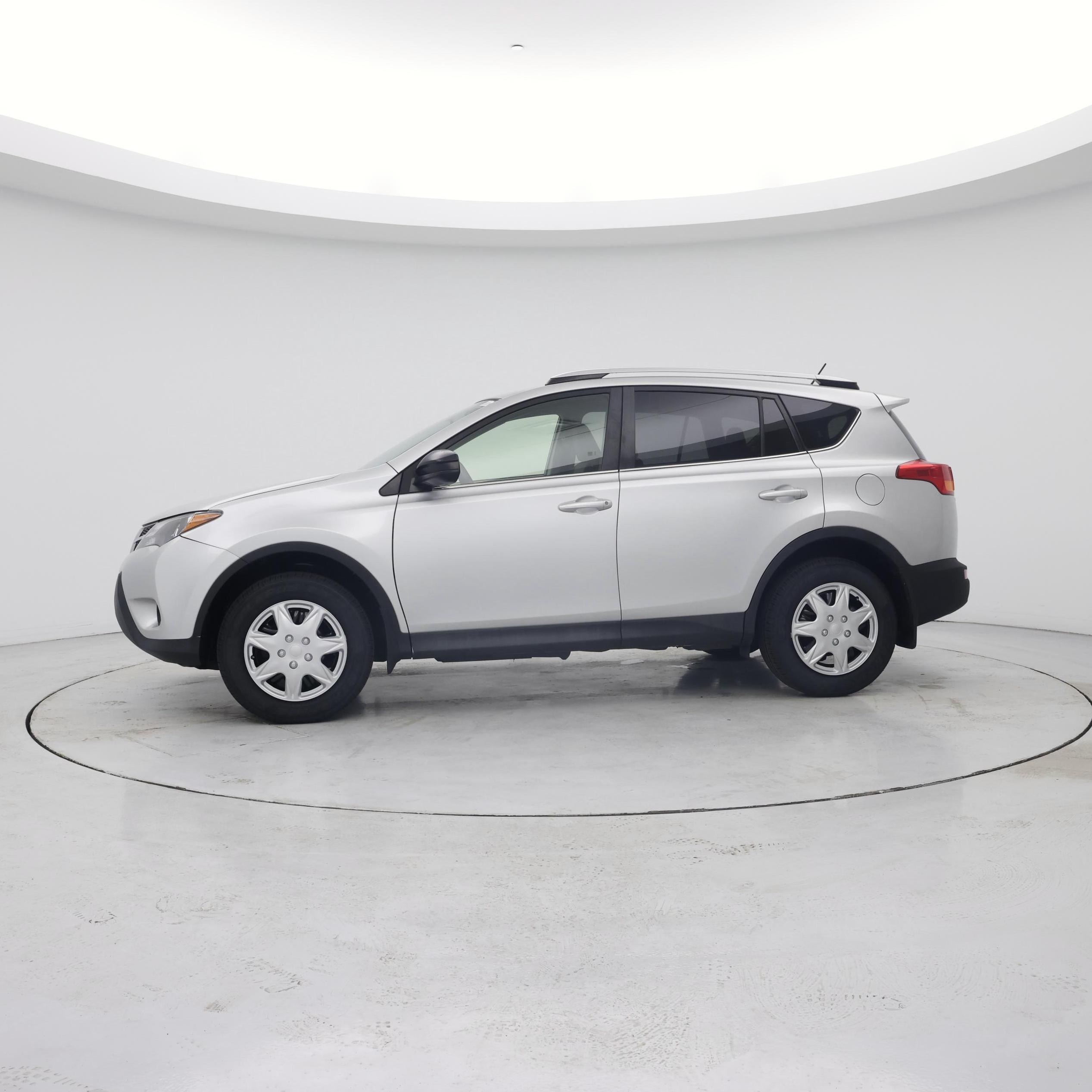 Thumbnail: 2014 Toyota RAV4 - 3