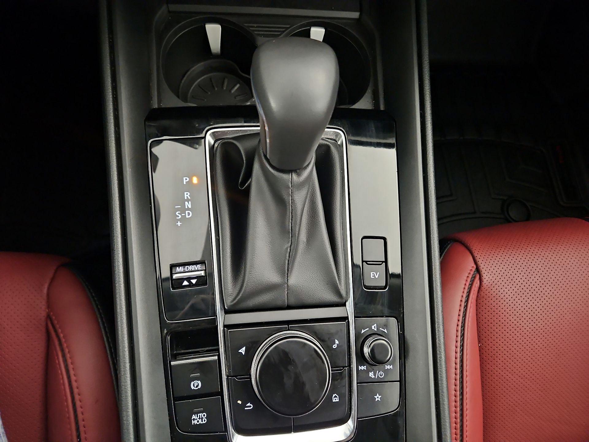 Thumbnail: 2025 Mazda CX-50 - 17