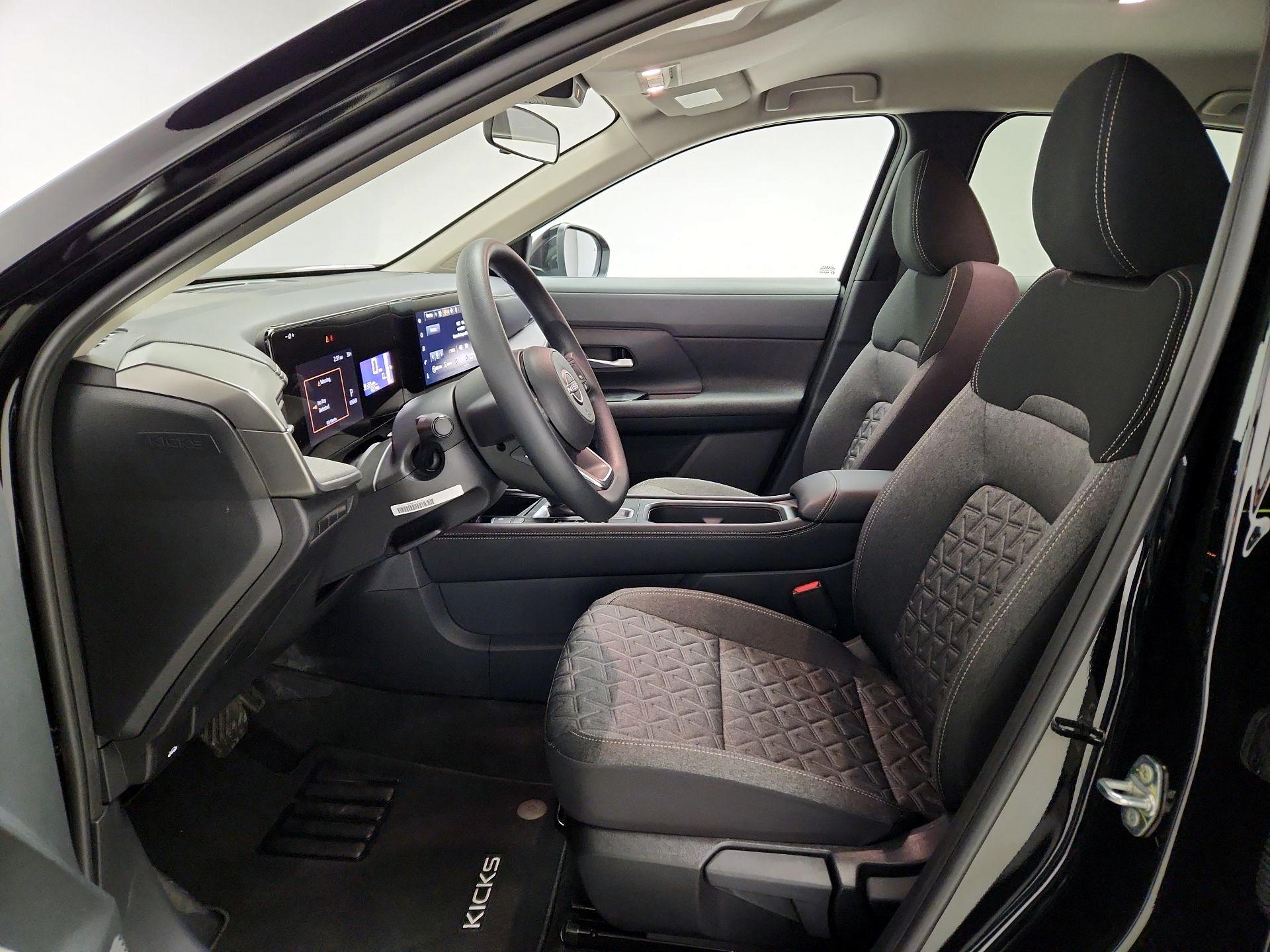 Thumbnail: 2025 Nissan Kicks - 11