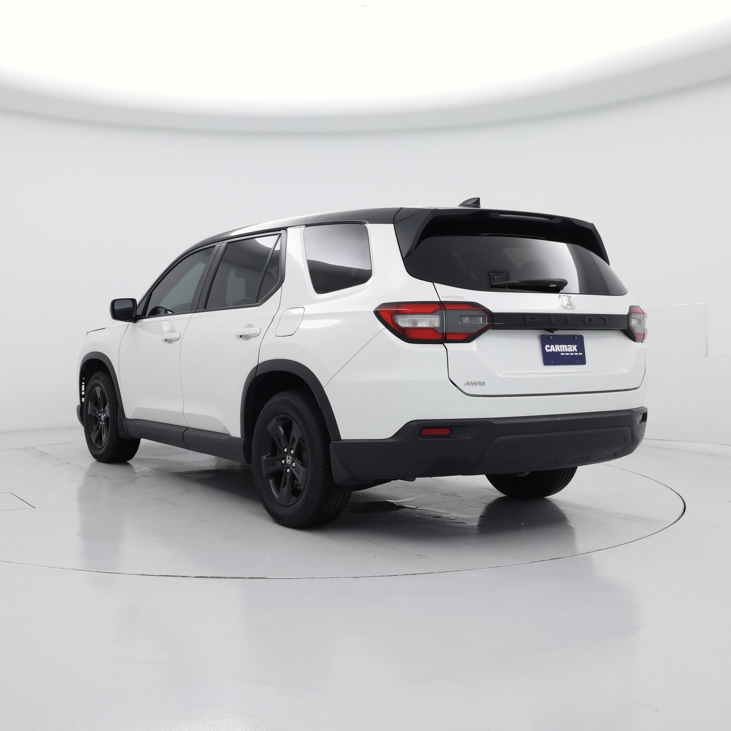 Thumbnail: 2023 Honda Pilot - 2