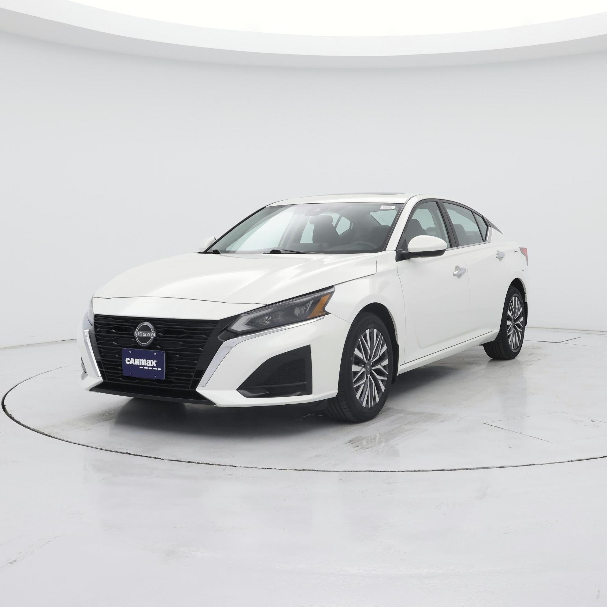 Thumbnail: 2023 Nissan Altima - 4